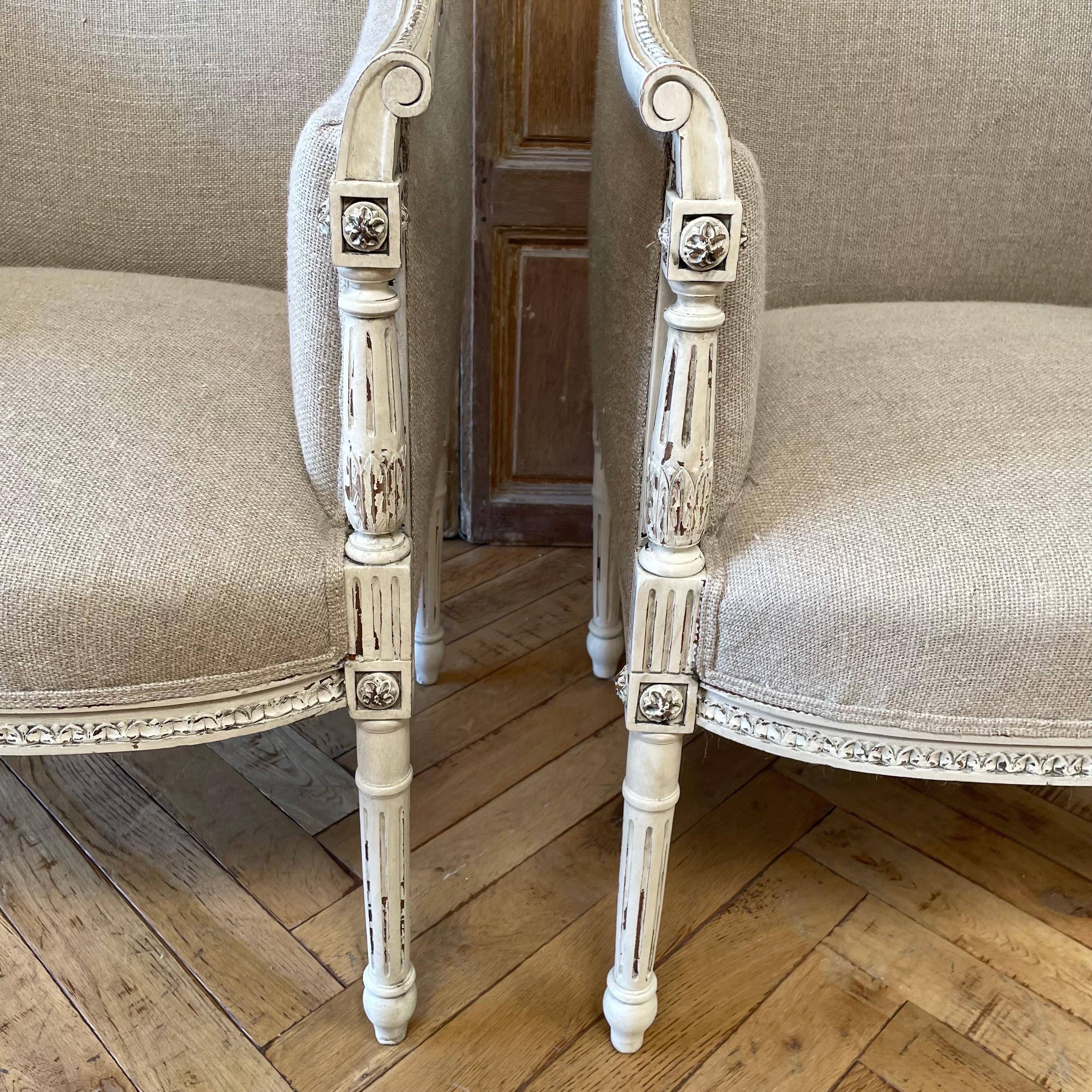 Paire de chaises anciennes de style Louis XVI tapissées de lin naturel irlandais en vente 4