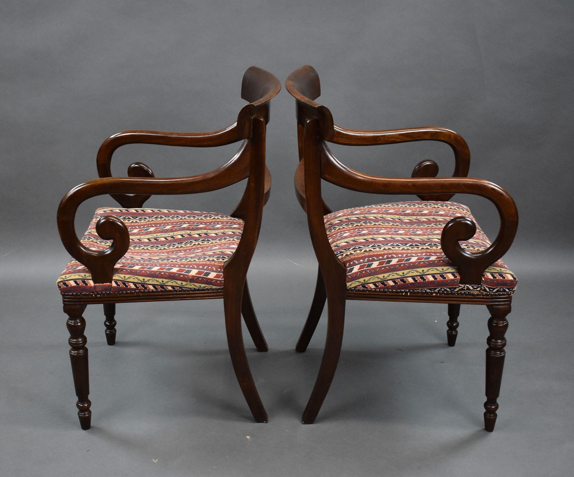 20th Century Pair of Antique Mahogany Armchairs For Sale