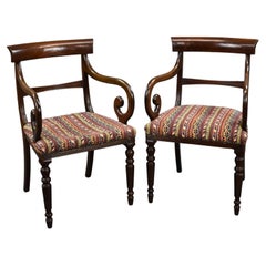 Paar antike Mahagoni-Sessel
