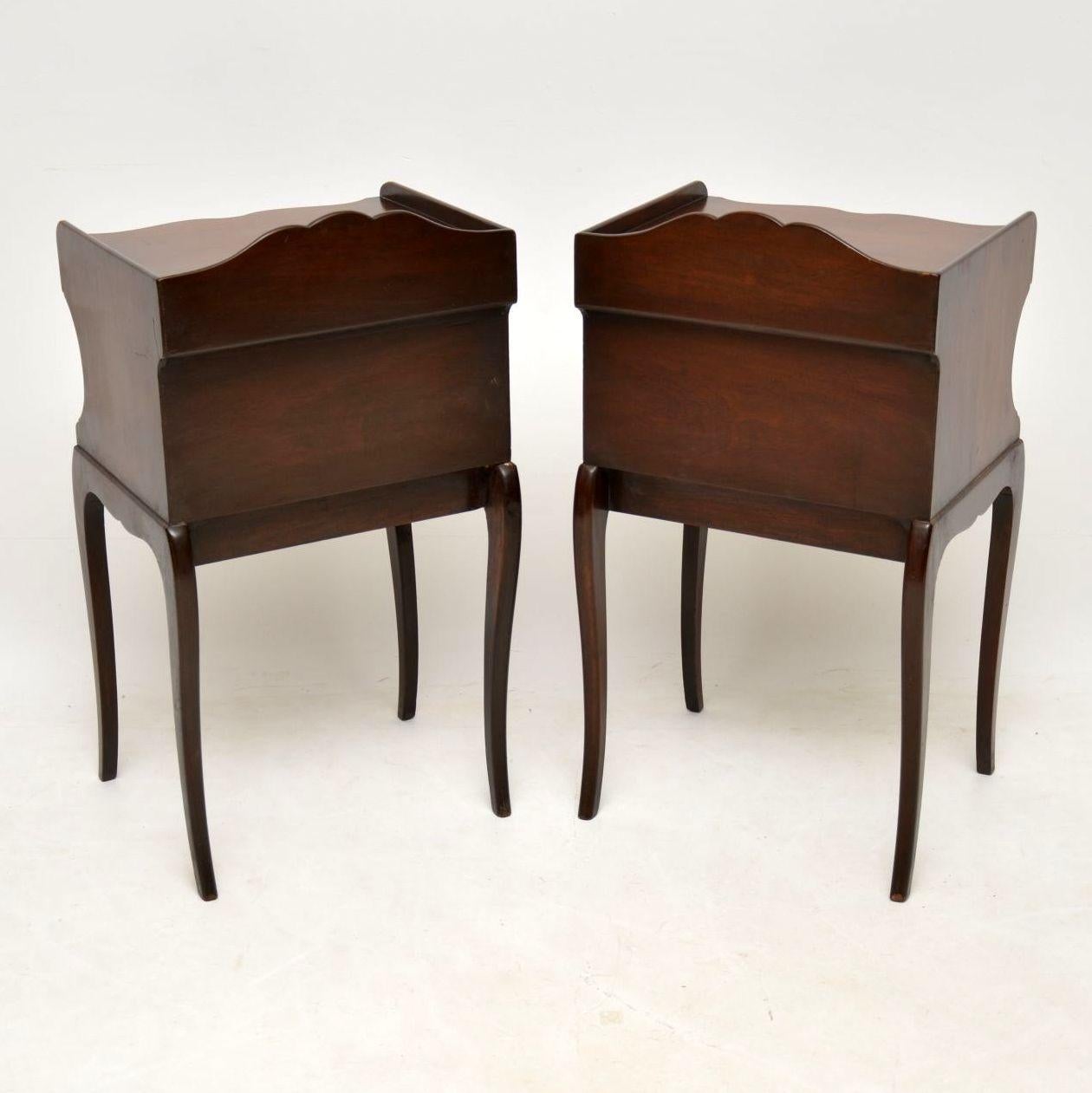 Pair of Antique Mahogany Bedside Cabinets / Side Tables 3