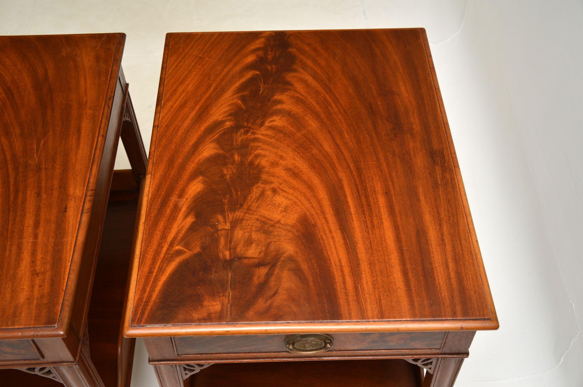 English Pair of Antique Mahogany Side / Bedside Tables