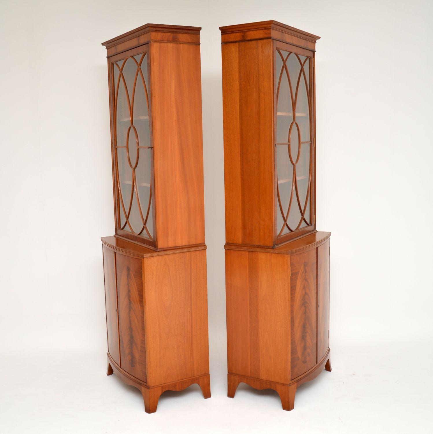 Pair of Antique Mahogany Waring and Gillows Bookcases 3