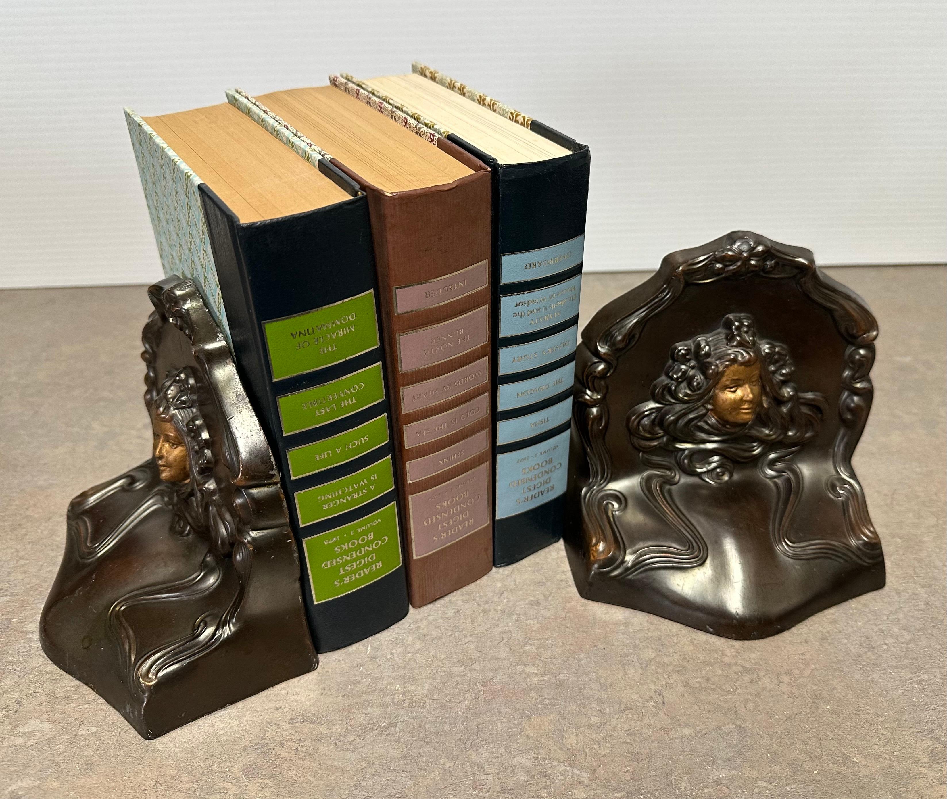 Coppia di fermalibri antichi in stile Art Nouveau 