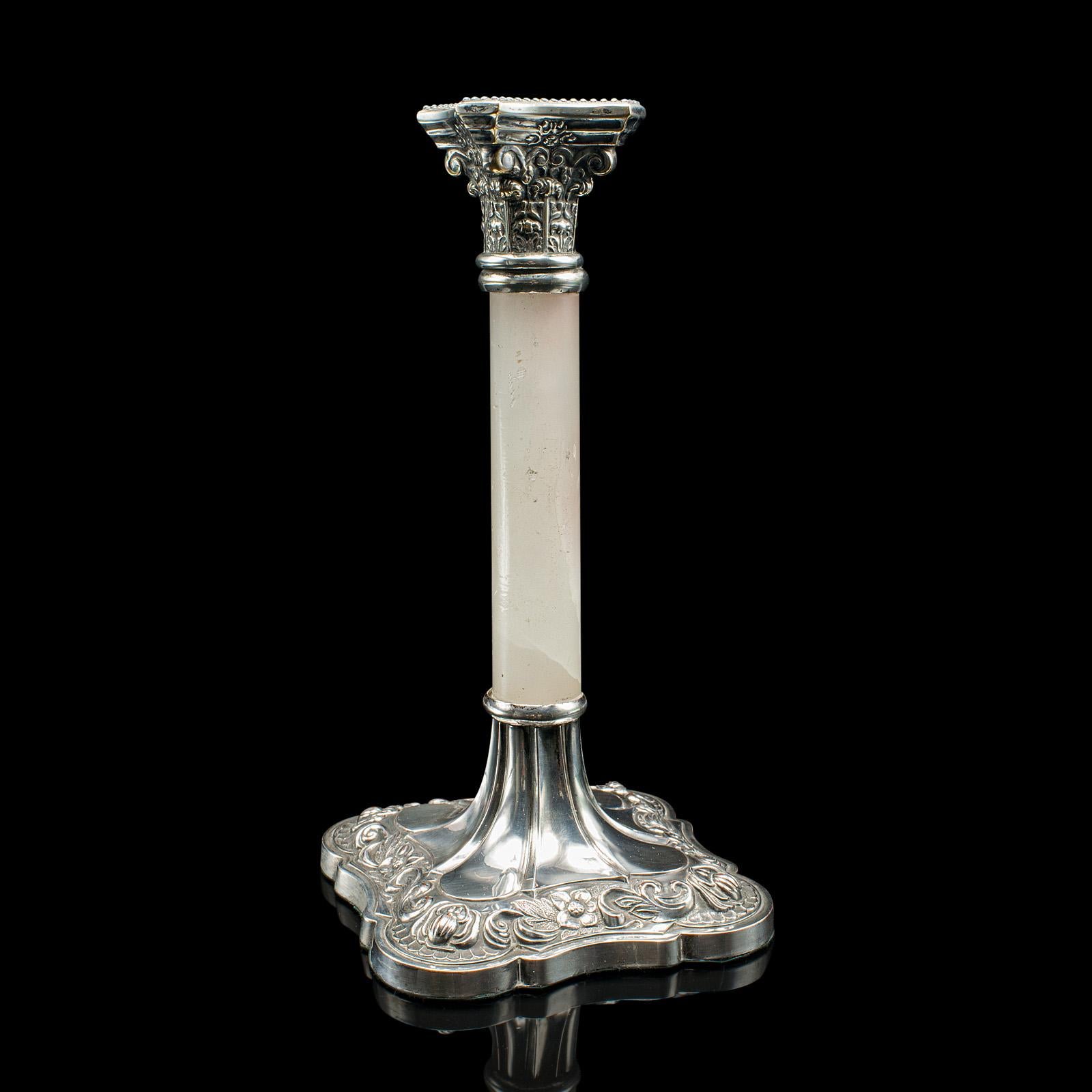 Pareja De Candeleros Antiguos De Repisa, Ingleses, Plateados, Victorianos, 1900 Victoriano tardío en venta