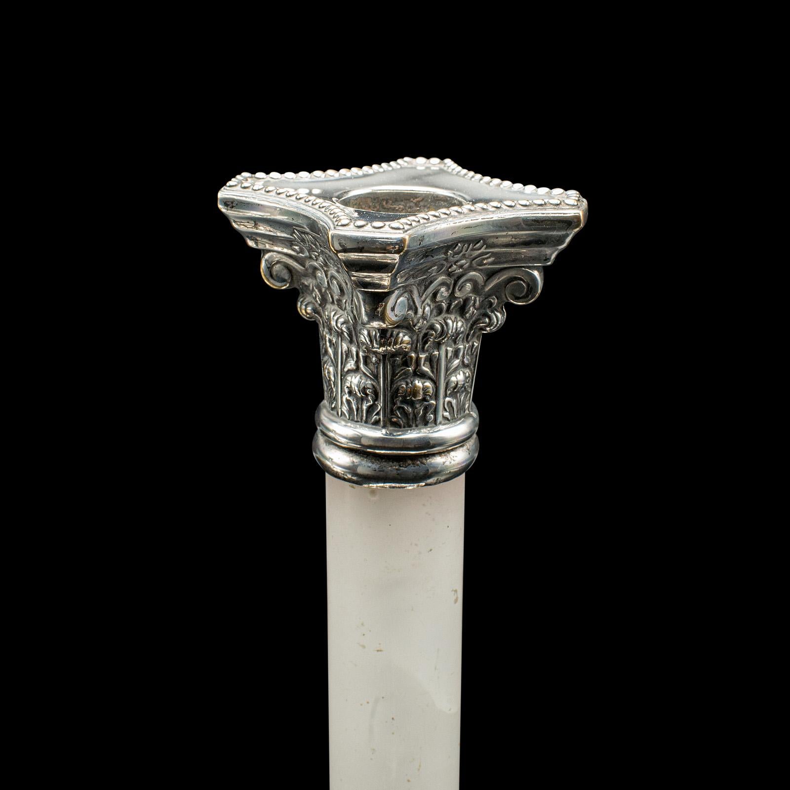 Pareja De Candeleros Antiguos De Repisa, Ingleses, Plateados, Victorianos, 1900 en venta 1