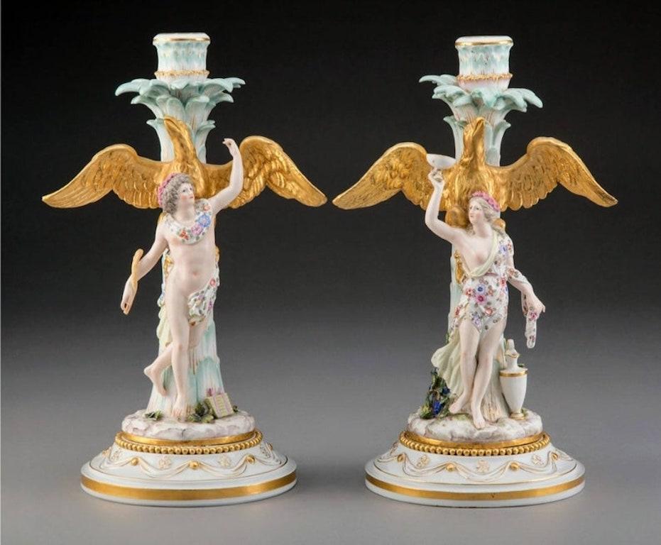 Pareja de candeleros rococó Meissen antiguos Hebe y Ganímedes en venta 2