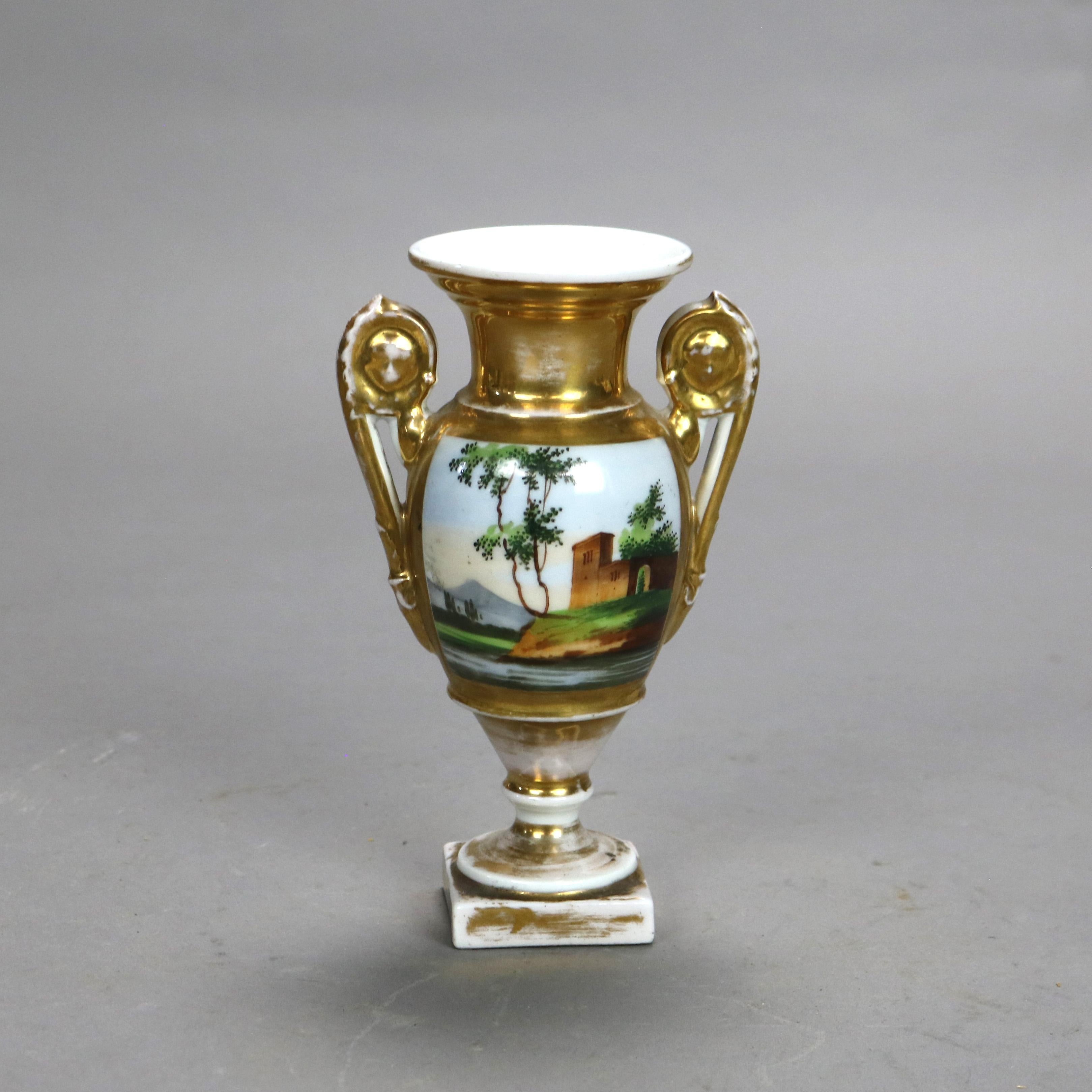 Paire de vases anciens en porcelaine de l'école de Meissen avec des personnages et des scènes de paysage en vente 2