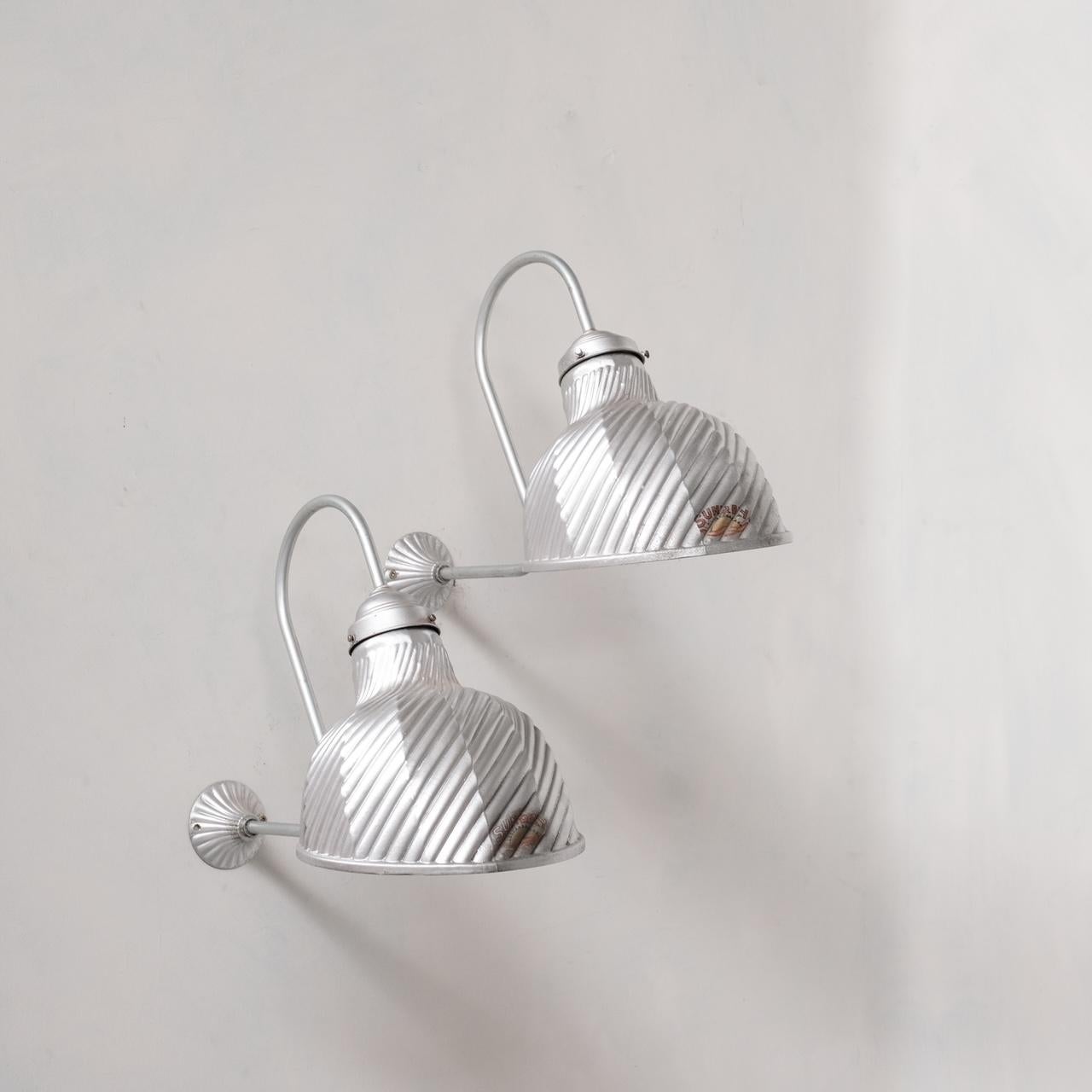 Pair of Antique Mercury Glass Silver Wall Lights For Sale 2