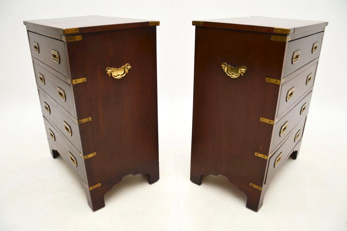 Paire de commodes de campagne militaires antiques Bon état - En vente à London, GB