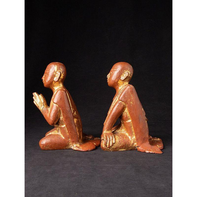 Pair of Antique Monk Statues from Burma In Good Condition For Sale In DEVENTER, NL