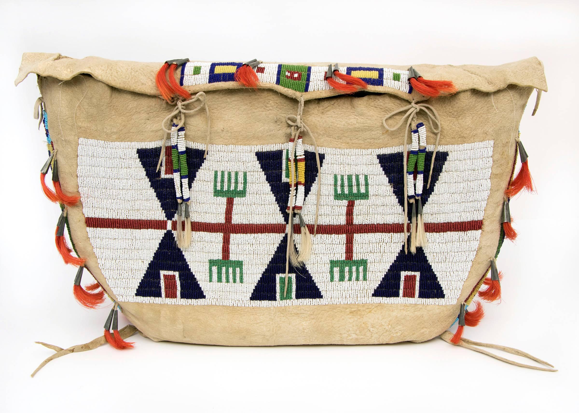 Pair of Antique Native American Beaded Possible Bags 'Tepee Bags', Sioux In Good Condition In Denver, CO