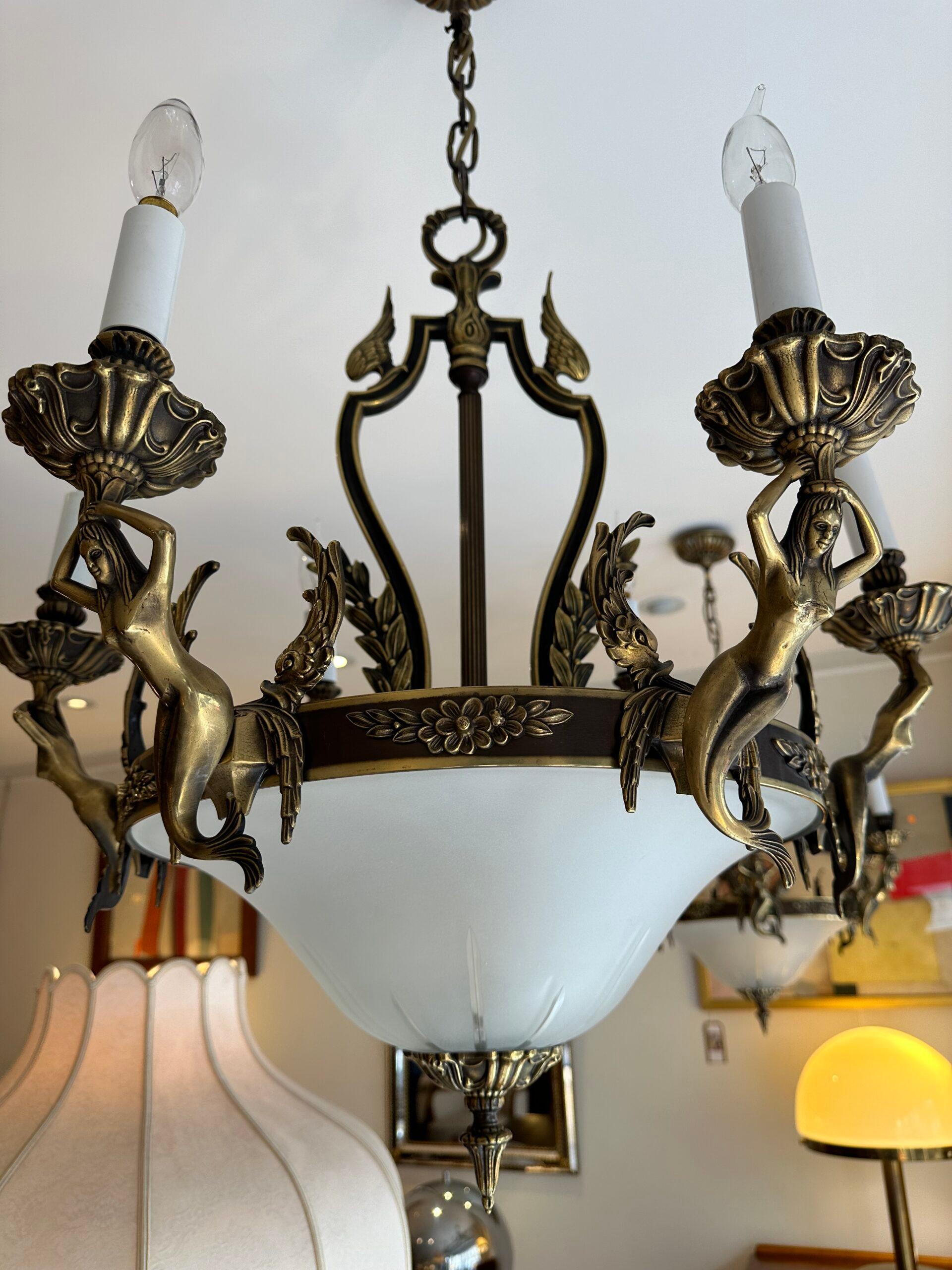 Francese Coppia di lampadari antichi in stile neoclassico in vendita