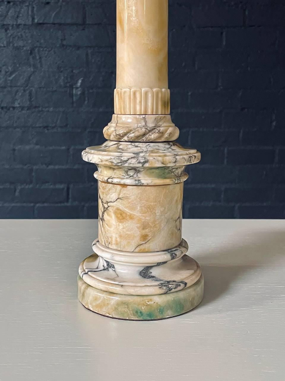 Coppia di antiche lampade da tavolo in marmo a colonna in stile neoclassico in vendita 3