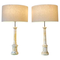 Coppia di antiche lampade da tavolo in marmo a colonna in stile neoclassico