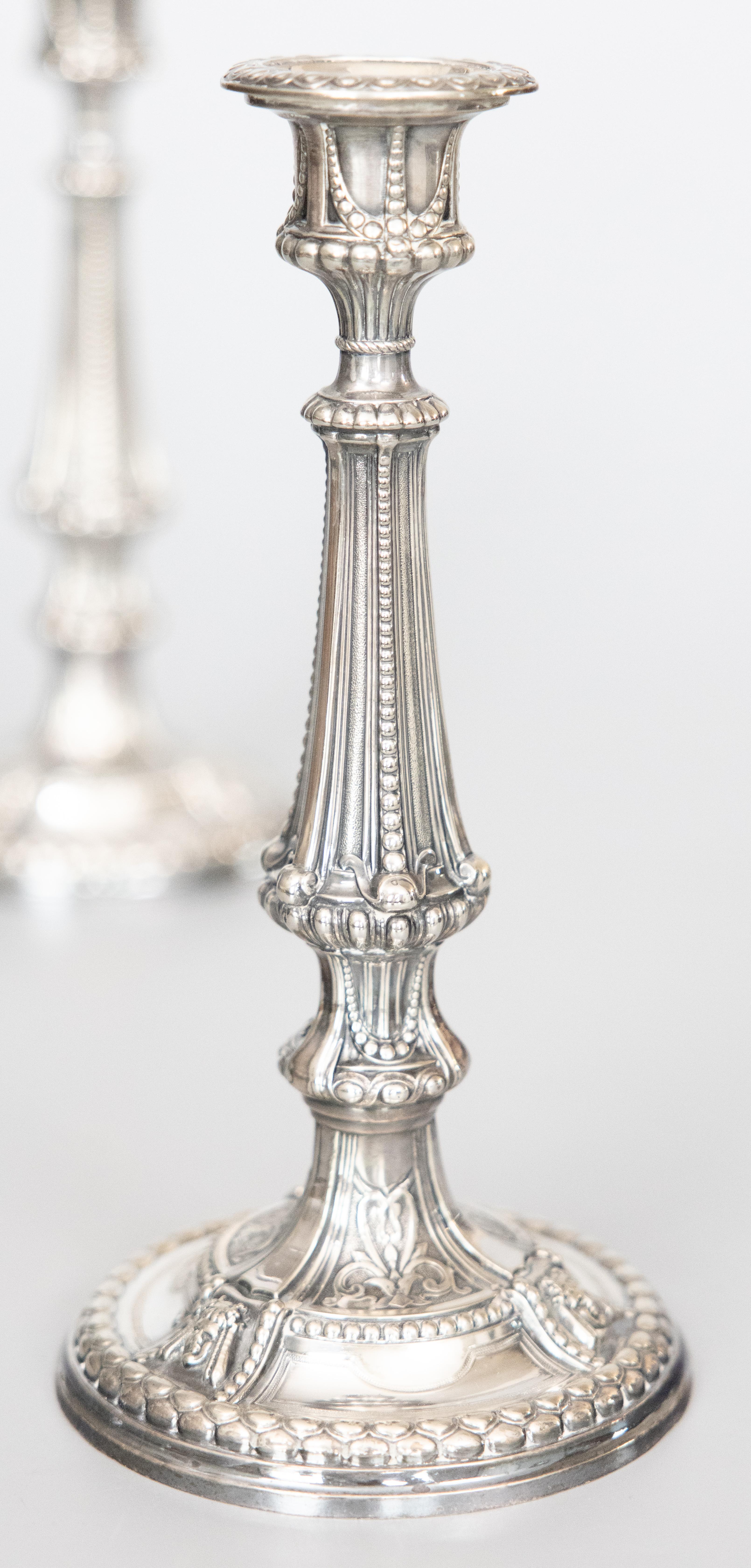 Pair of Antique Neoclassical Style English Silver Plate Candlesticks c. 1900 For Sale 1