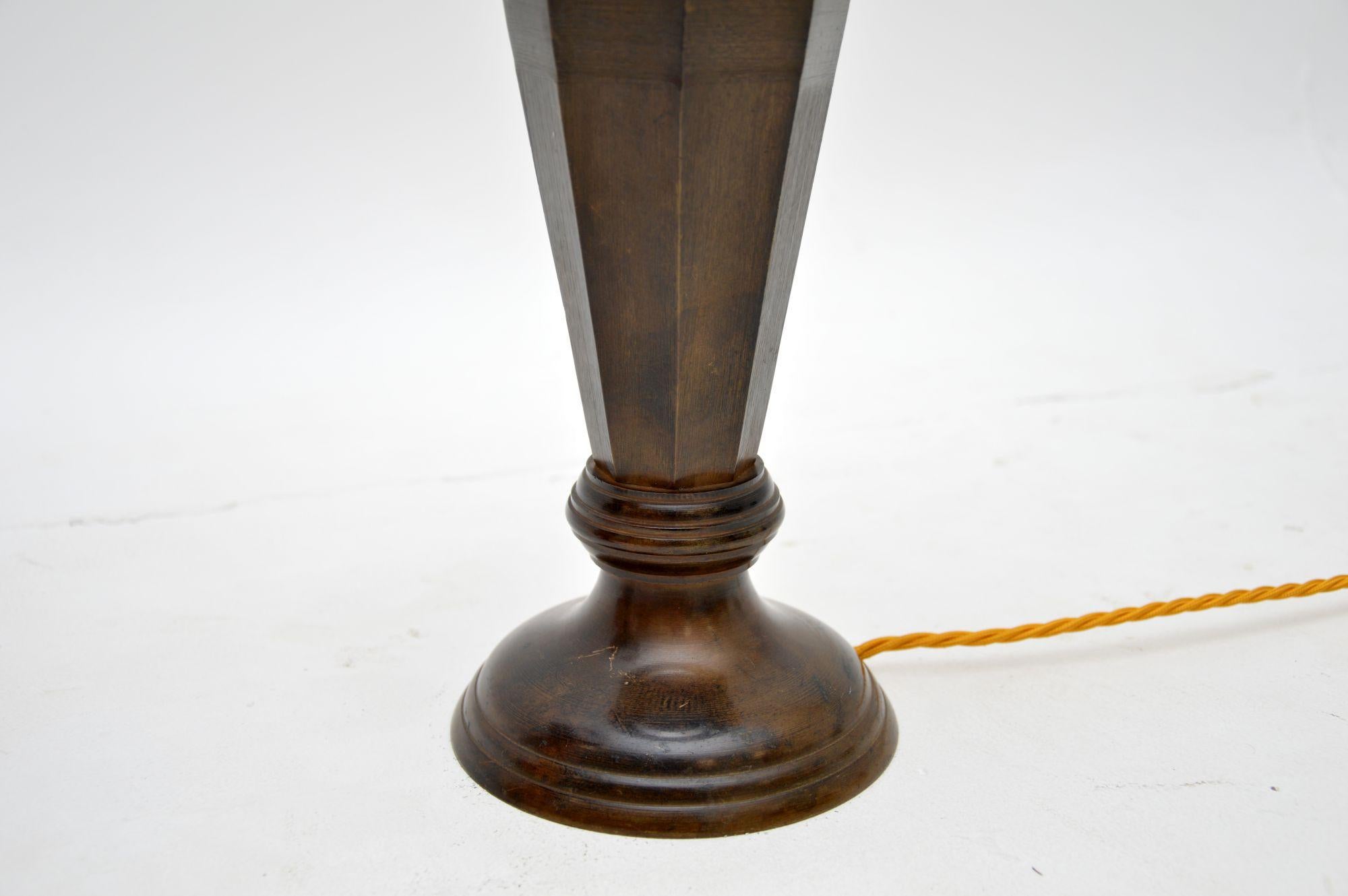 Paire de lampes de bureau anciennes de style néoclassique en bronze massif en vente 1