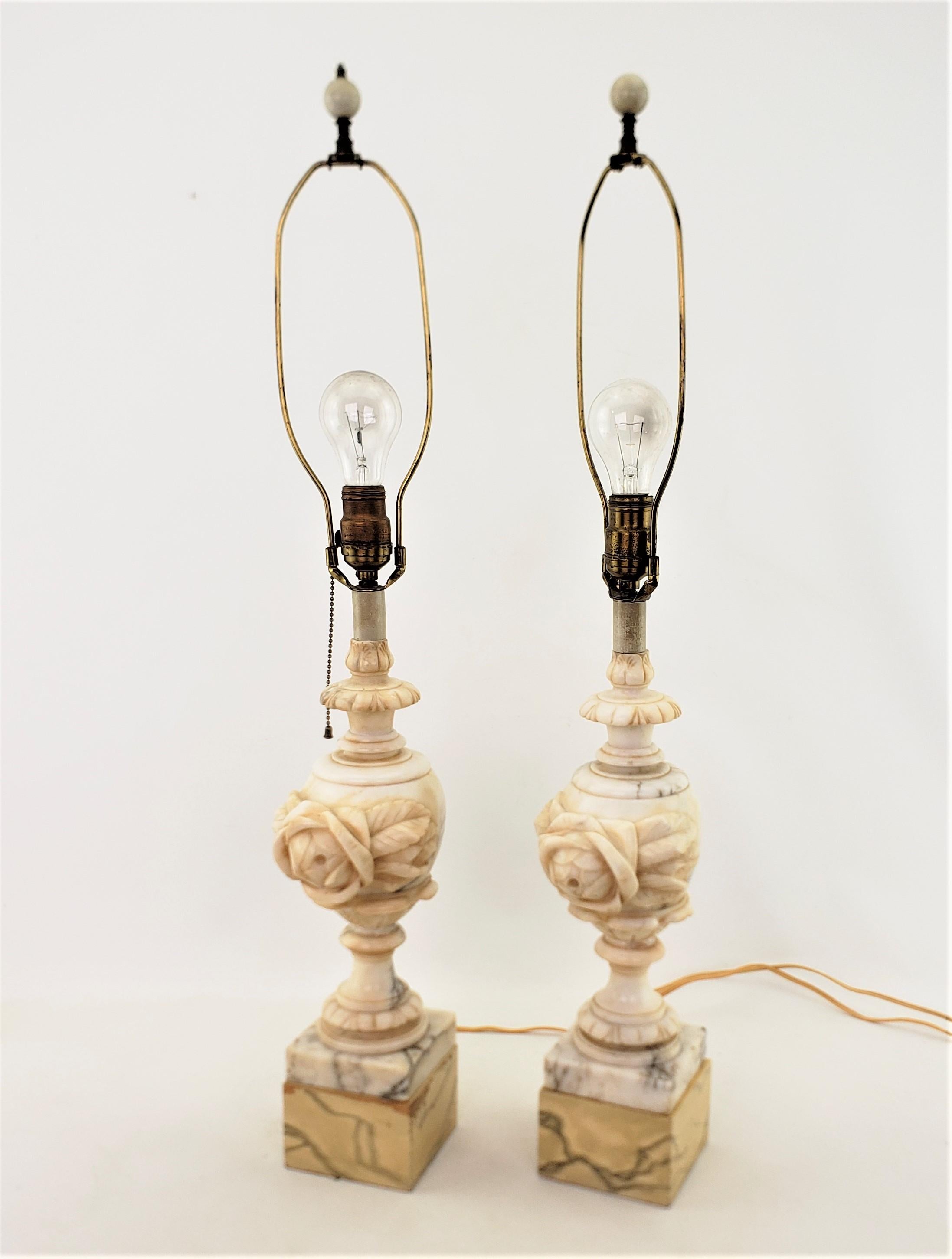 Italian Pair of Antique Neoclassical Styled Urn Shaped Carved Alabaster Table Lamps For Sale