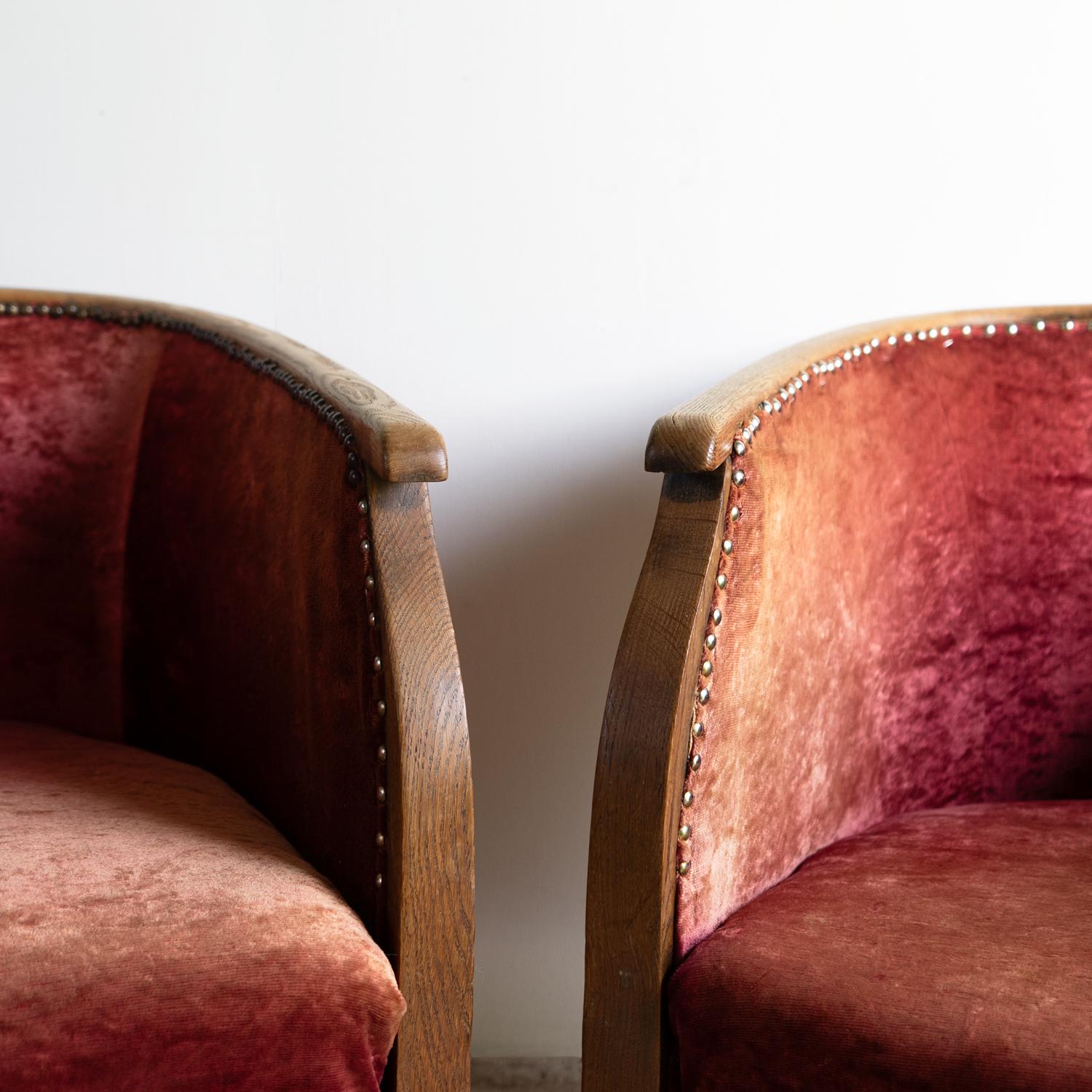 Pair Of Antique Oak And Velvet Bow Backed Tub Chairs, Early 20th Century For Sale 1