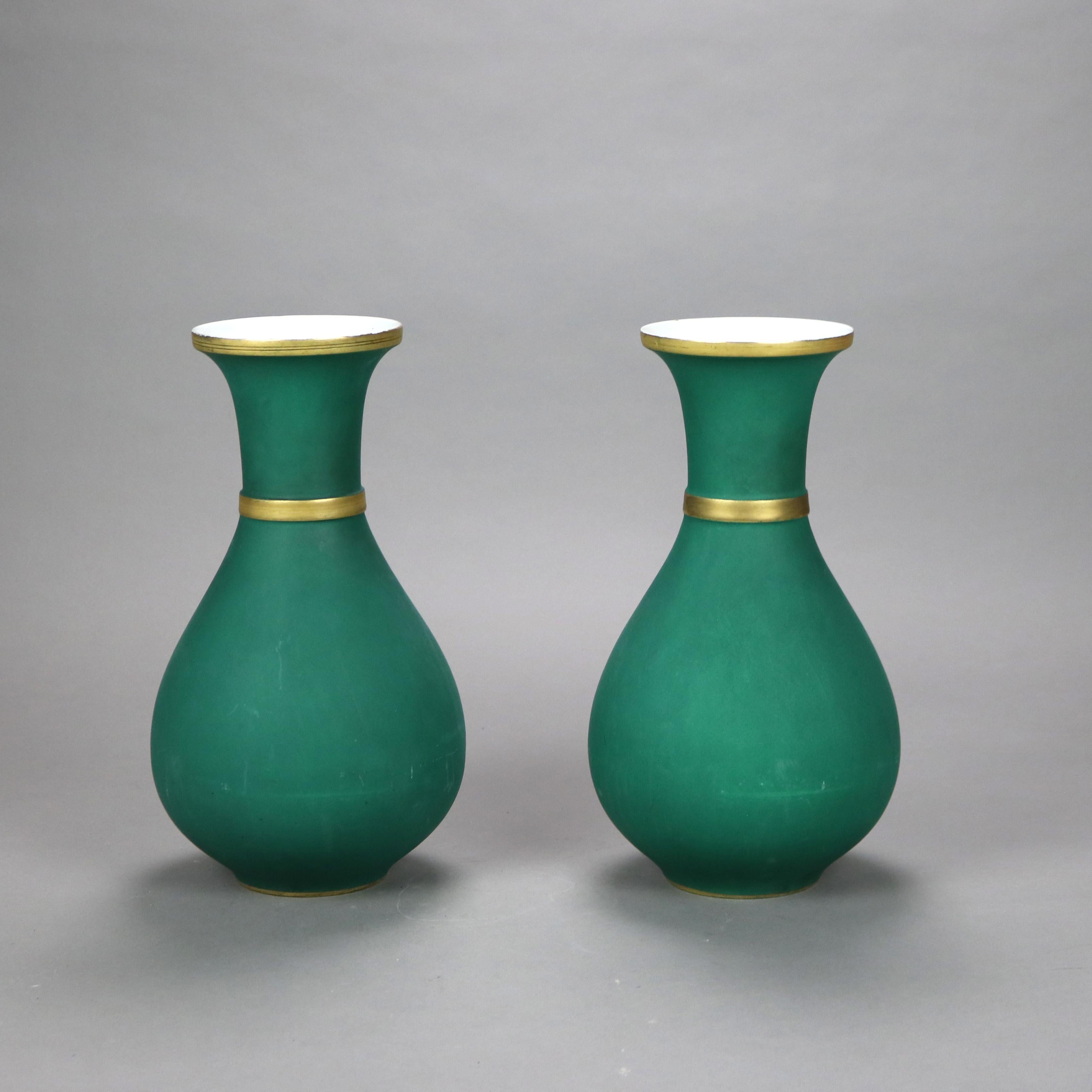 Paire de vases à portrait en porcelaine dorée et peinte à la main, Old Paris, vers 1890 1