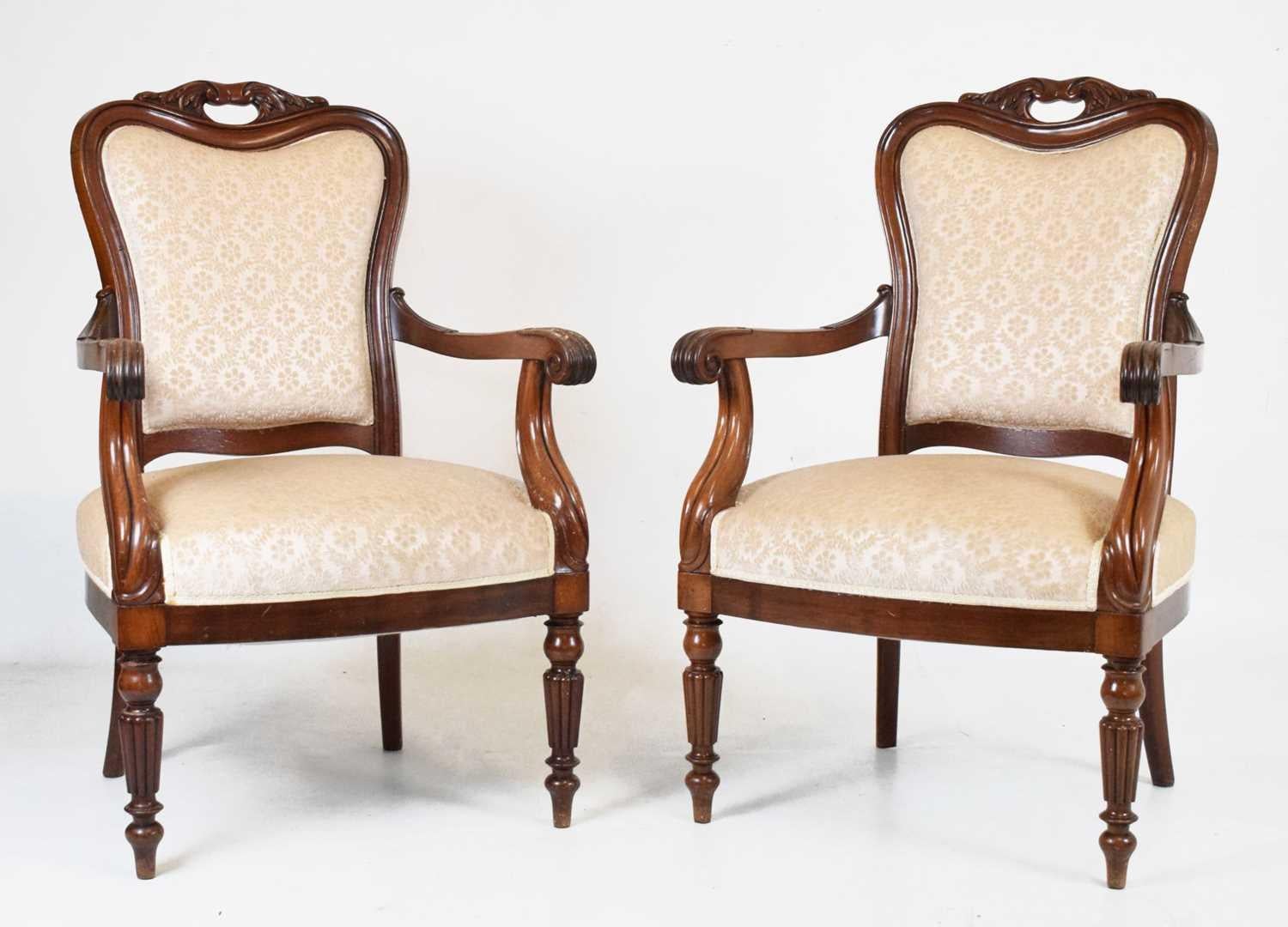 Hepplewhite Pair of Antique Open Armchairs, Scrolling Shaped Arms, on Fluted Turned Support For Sale