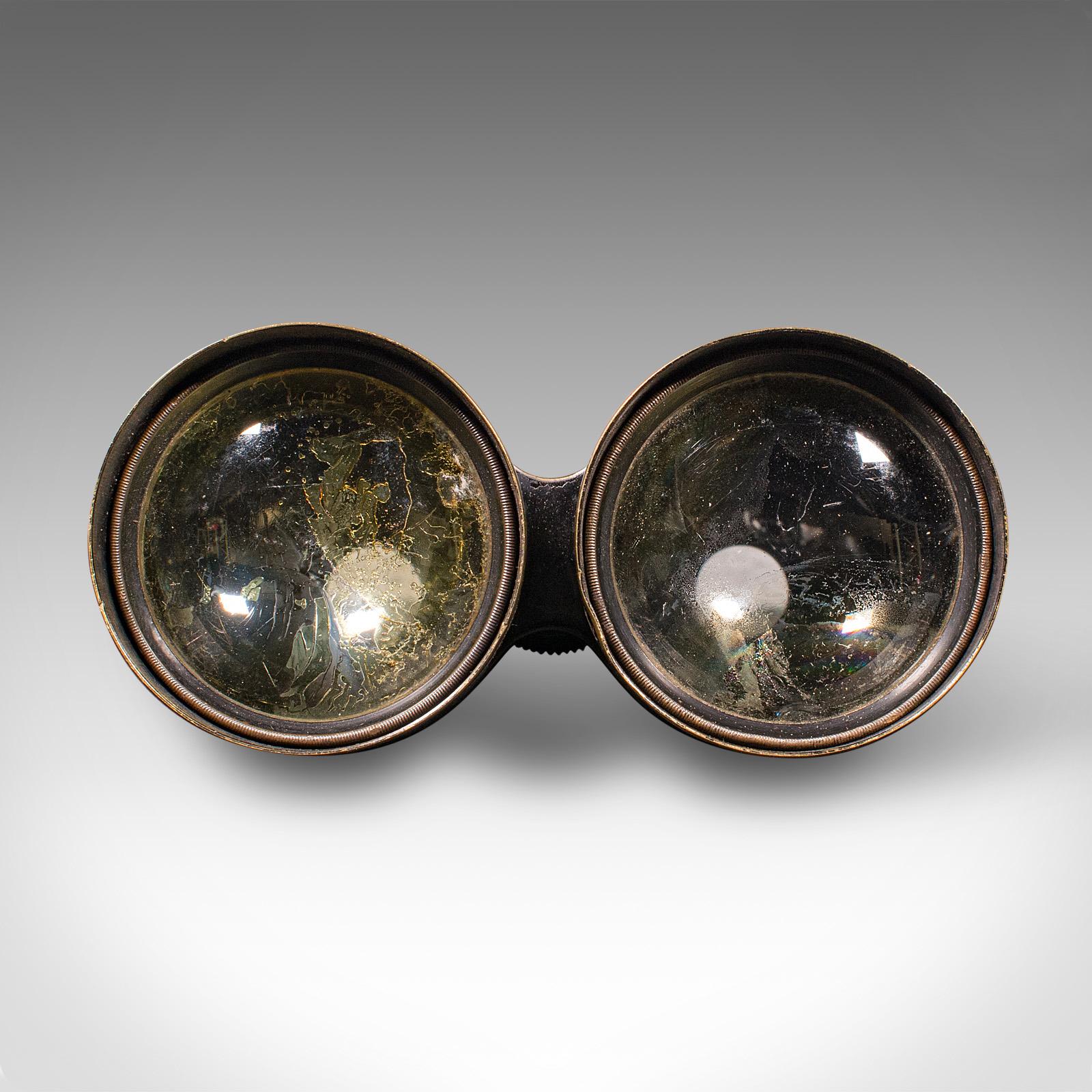 Édouardien Paire de lunettes d'opéra anciennes, anglaises, cuir, laiton, binoculaires, Ross London en vente
