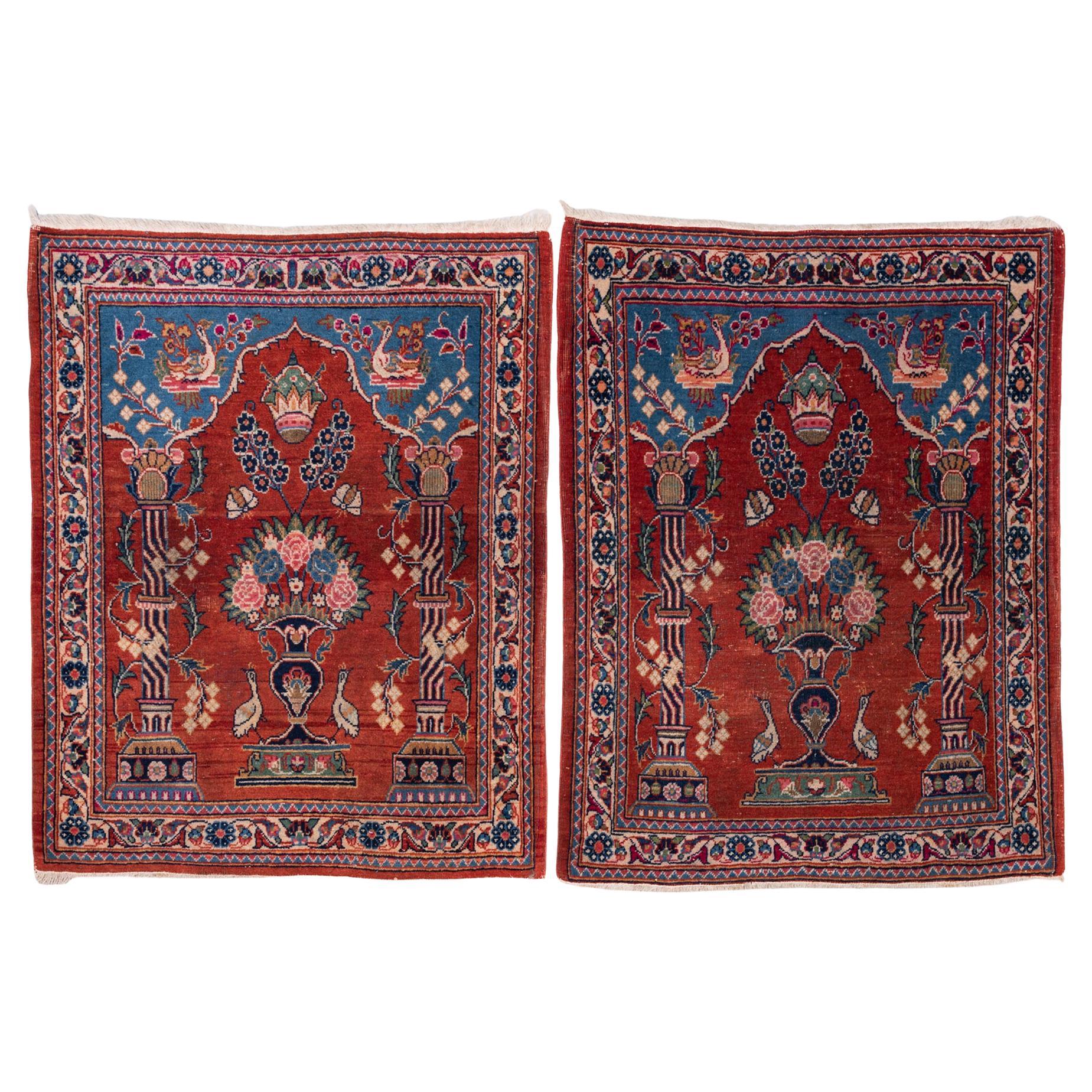 Paar antike Orientteppiche mit Krone aus der Qajar Dynasty