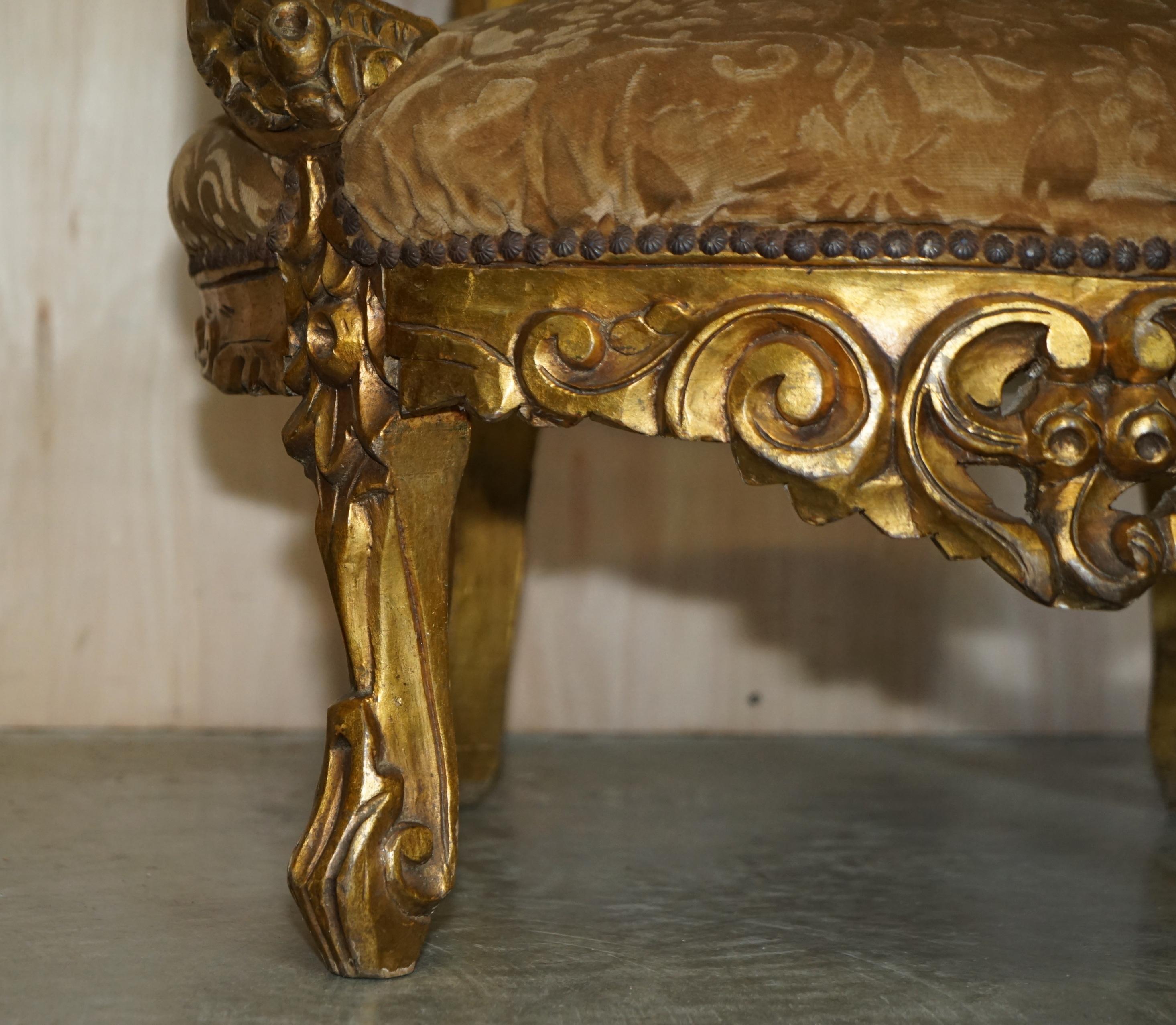 Paire d'armoires antiques originales de style Louis XV en bois de tilleul français, de fabrication artisanale en vente 3