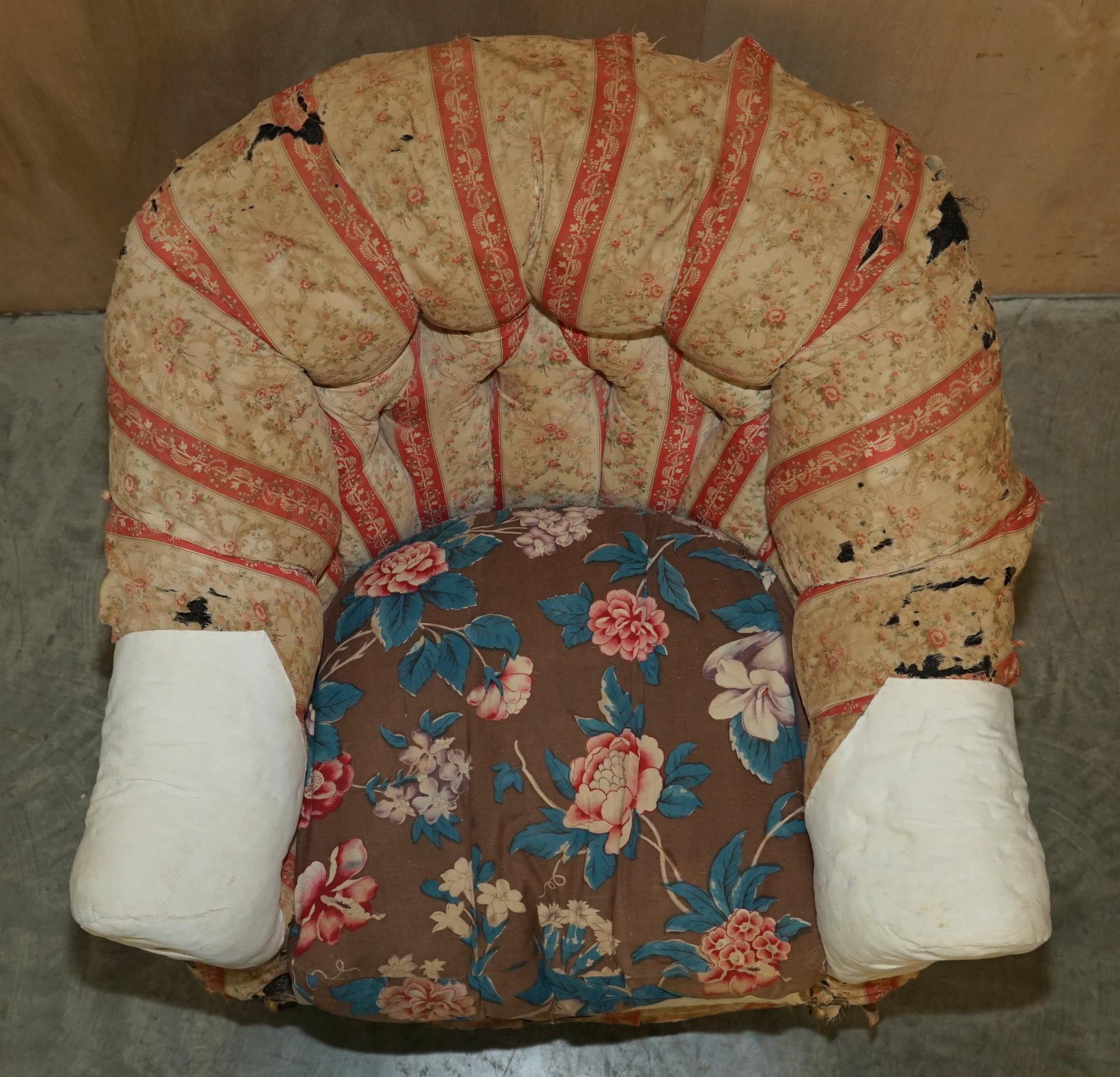 Paar antike Chesterfield-Sessel mit originalem Inlett-Stoff von Howard & Son''s (Handgefertigt) im Angebot