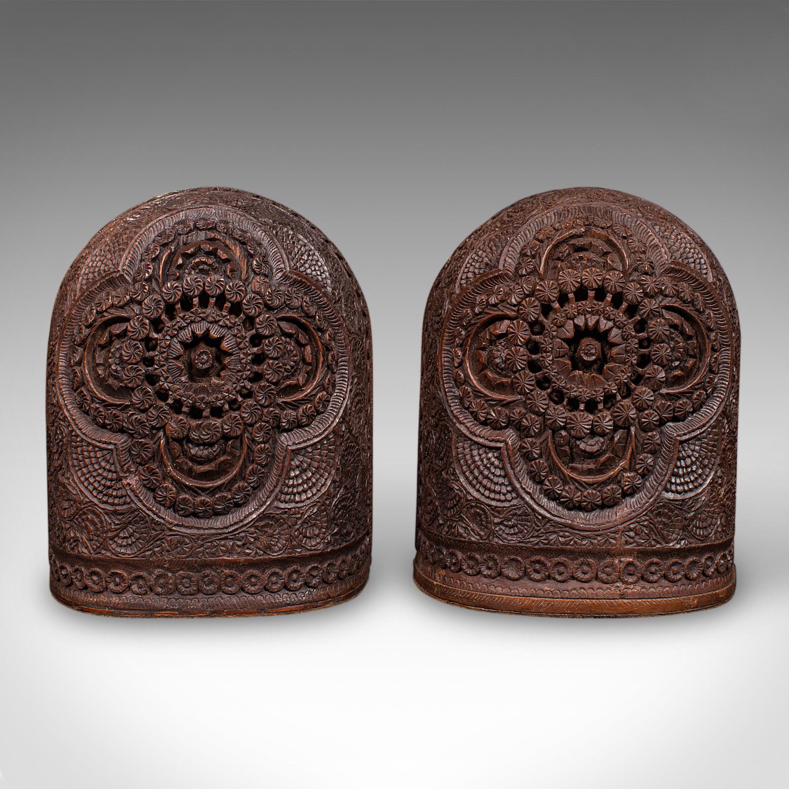 Pair of Antique Ornate Bookends, Anglo-Indian Beech, Book Rests, Victorian, 1900 In Good Condition For Sale In Hele, Devon, GB