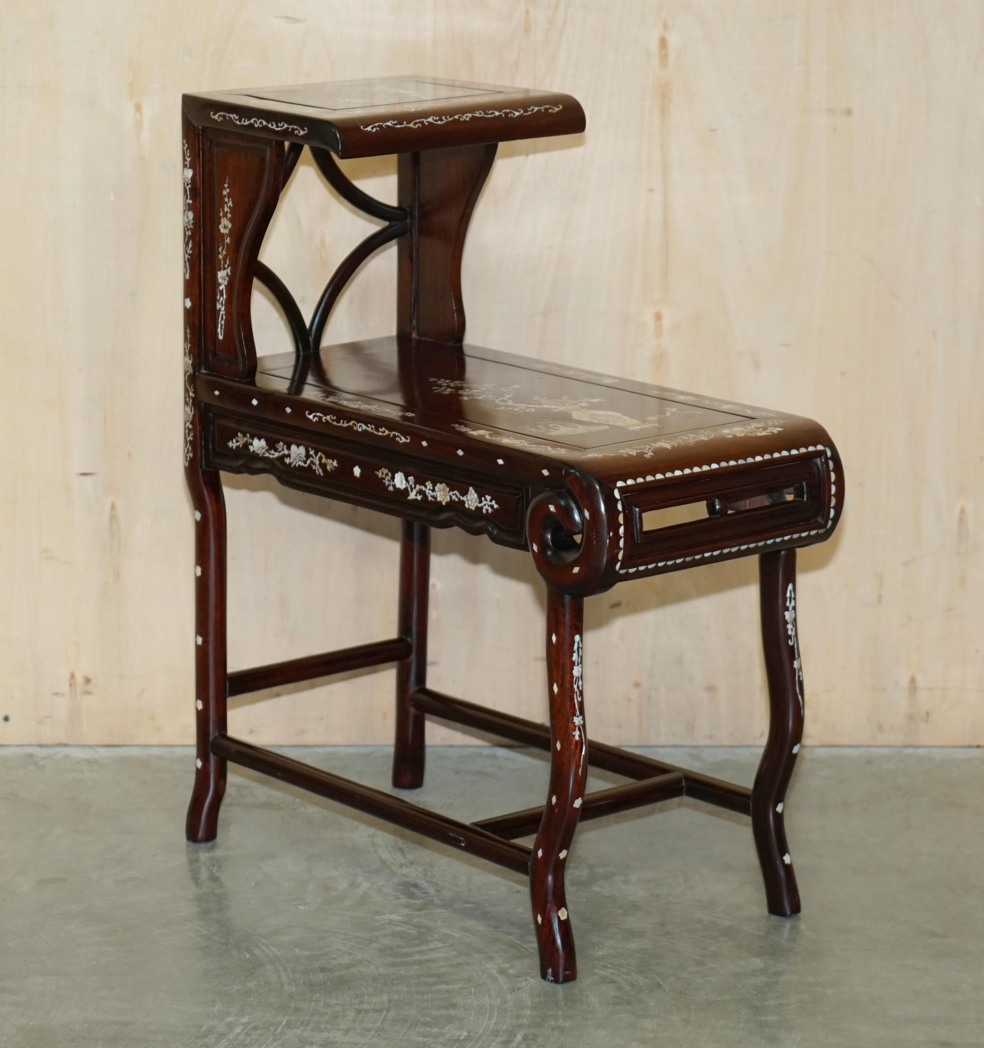 Pair of Antique Padauk & Mother of Pearl Reclined Plantation Armchairs & Table For Sale 8