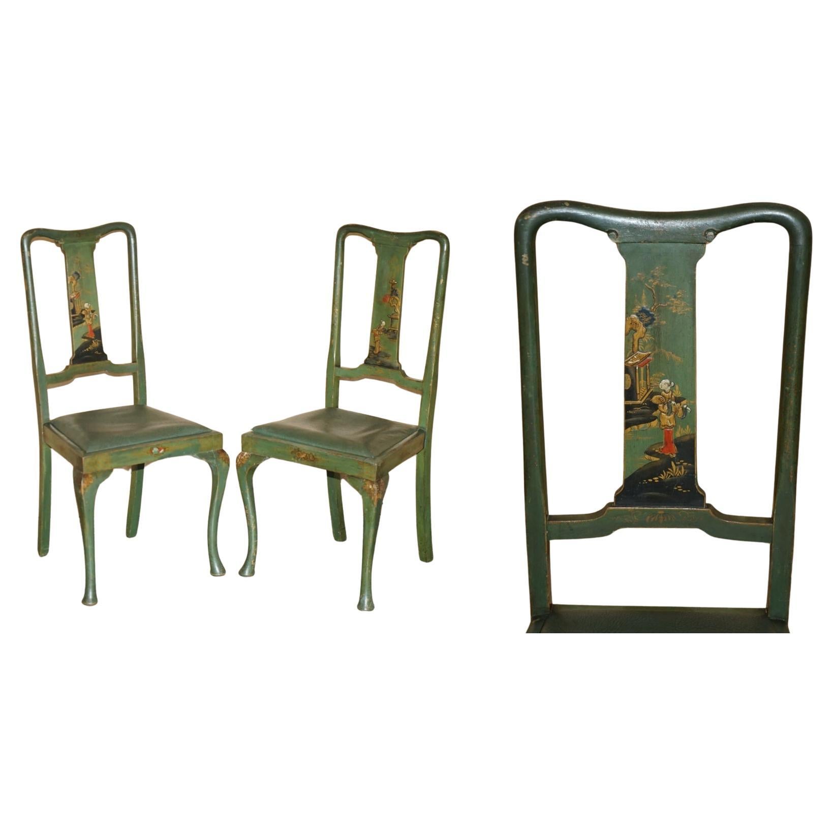 Paire de chaises d'appoint d'EXPORT CHINOISERIE FINISH PAINTED FINISH