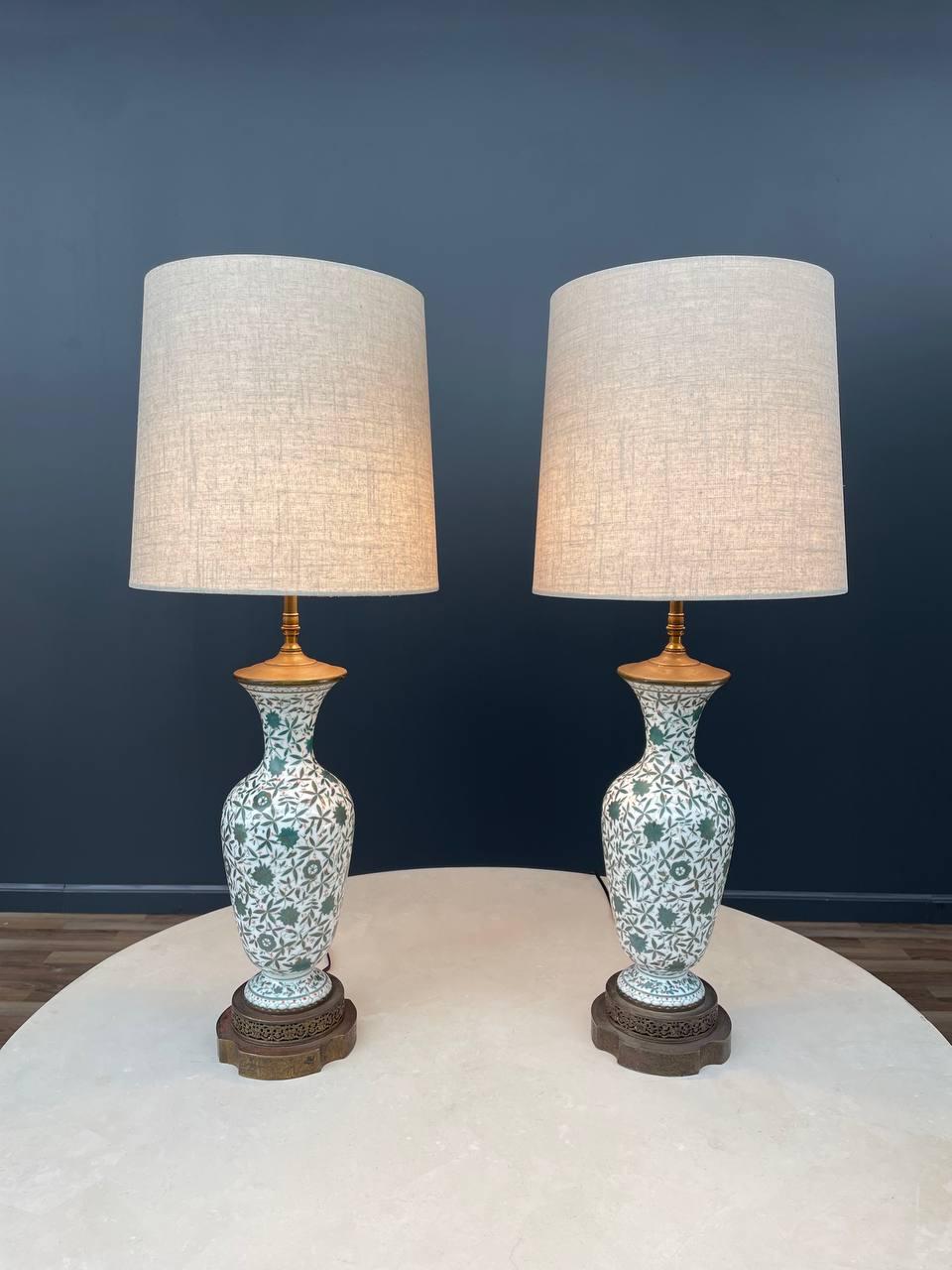 Louis XVI Pair of Antique Painted French Porcelain Lamps For Sale