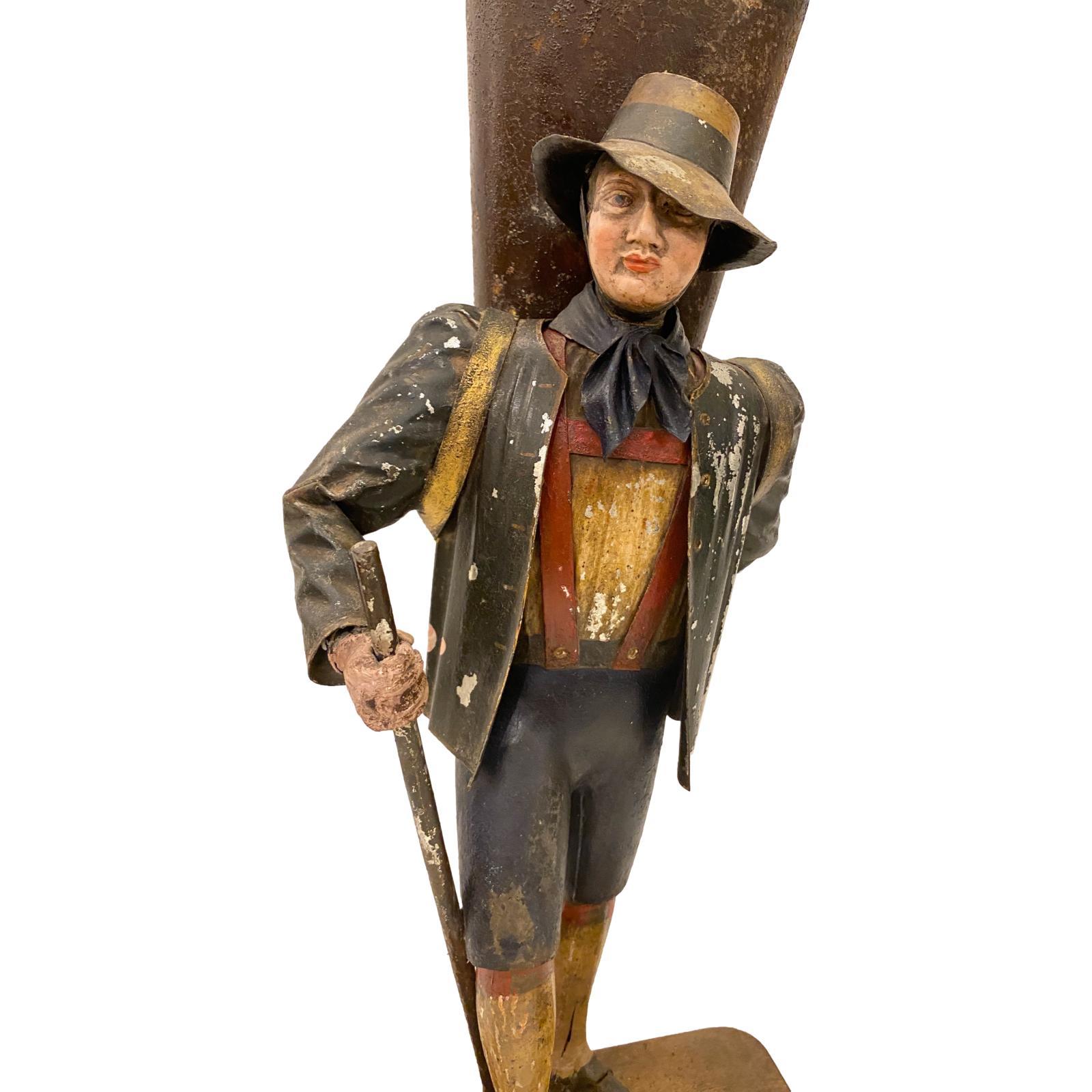 Una coppia di figure di tole dell'Italia settentrionale del 1900 circa con finitura e patina originale.

Misure:
Altezza: 15