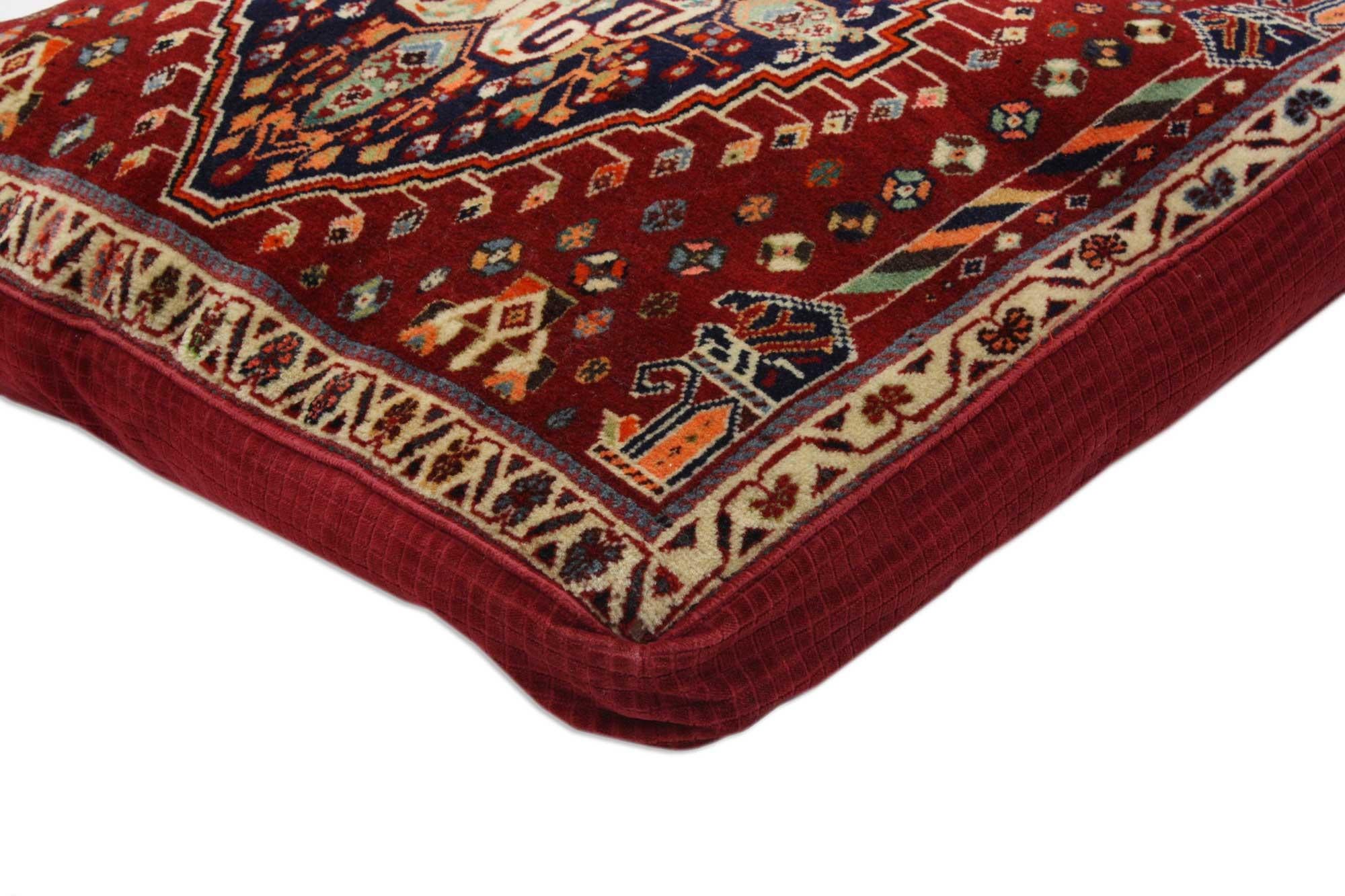 Pair of Antique Persian Floor Cushions Poshti Pillows In Good Condition For Sale In Dallas, TX