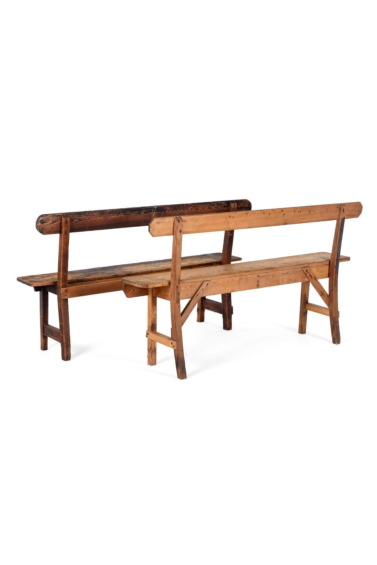 Rustique Paire de bancs anciens en pin en vente
