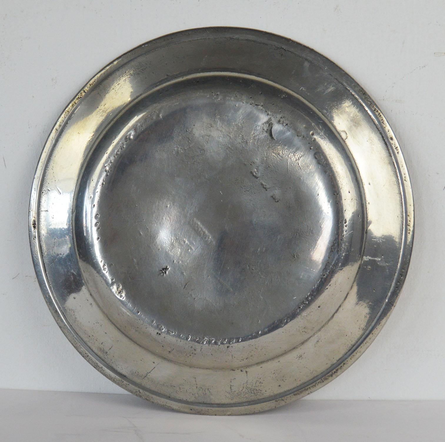 Pair of Antique Polished 9.5 inch Pewter Plates, English, 18th Century 1