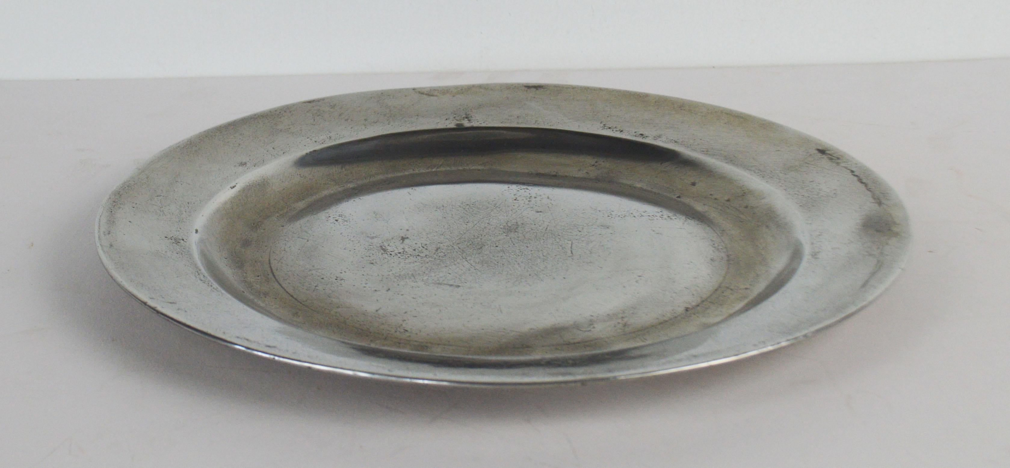 Pair of Antique Polished 9.5 inch Pewter Plates, English, 18th Century 2
