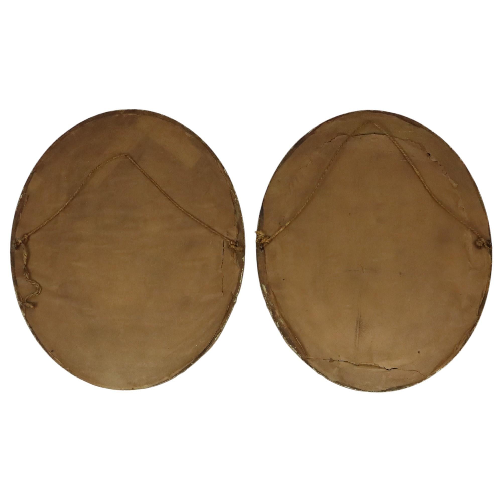 Pareja de Retratos Antiguos Marcos Ovalados Pan de Oro ca 1900 en venta 1
