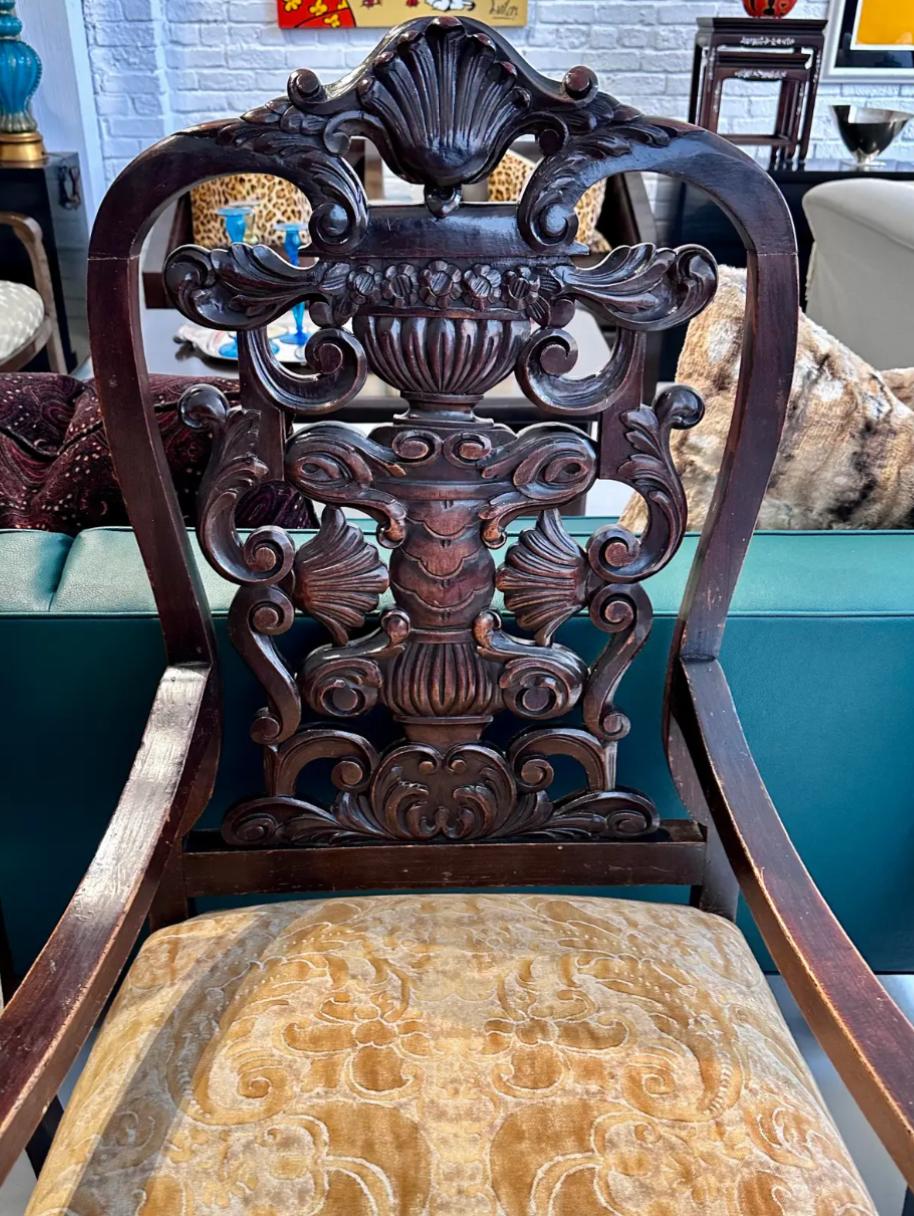 Paire de fauteuils portugais anciens avec sièges Fortuny Bon état - En vente à LOS ANGELES, CA