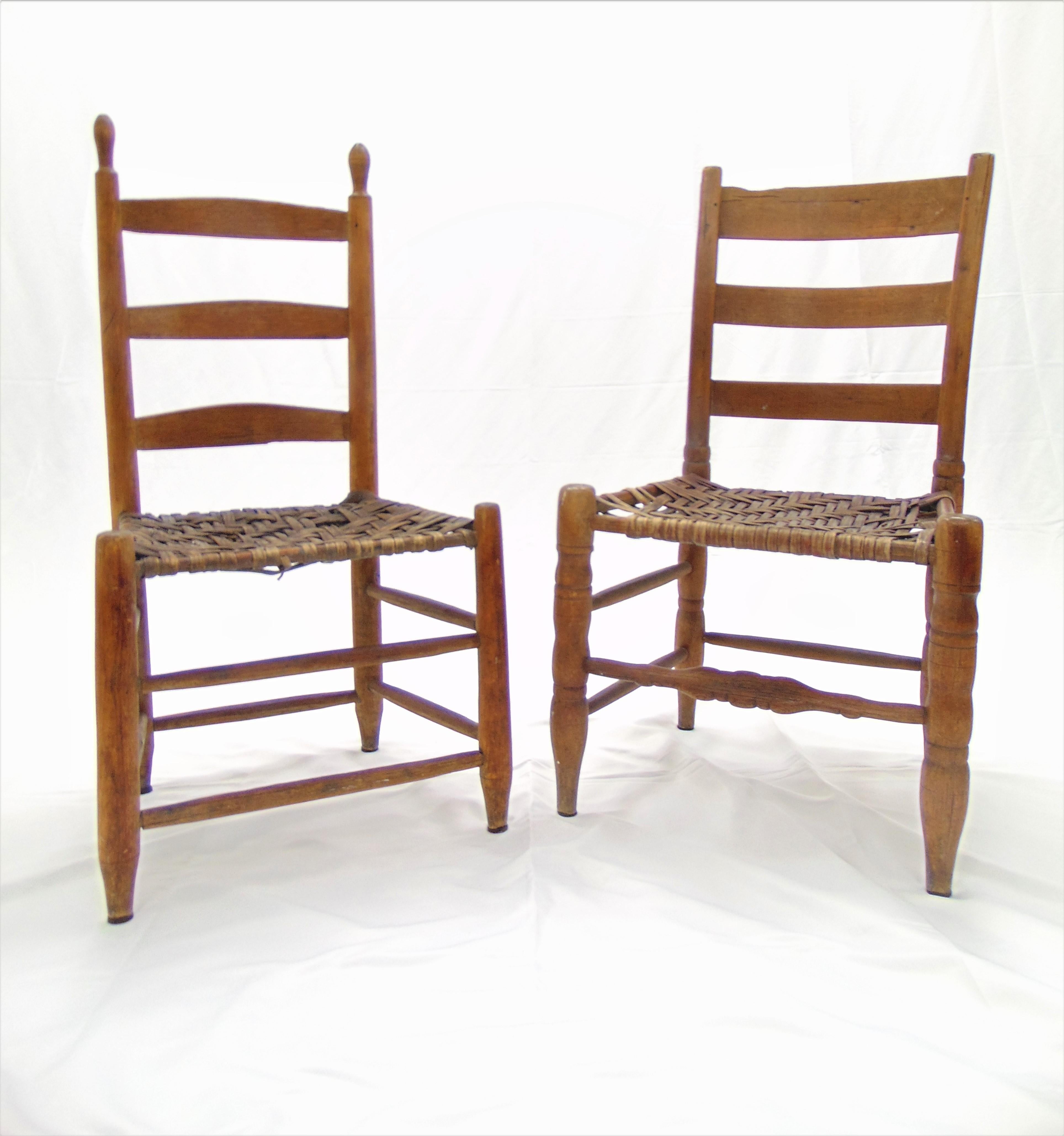 Pair of Antique Primitive Ladder Back and Splint Seats Early 19th Century For Sale 3