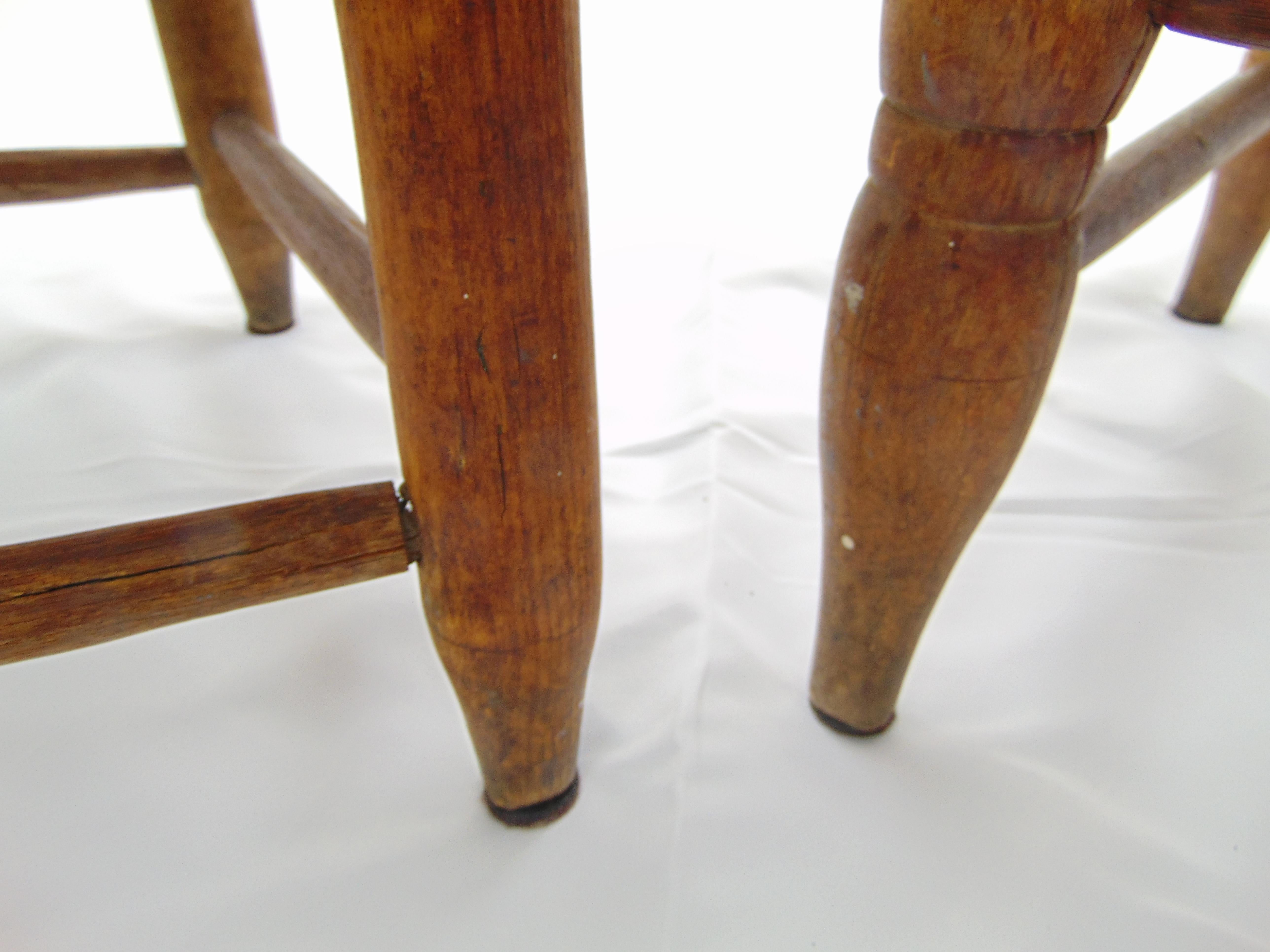 Pair of Antique Primitive Ladder Back and Splint Seats Early 19th Century For Sale 4