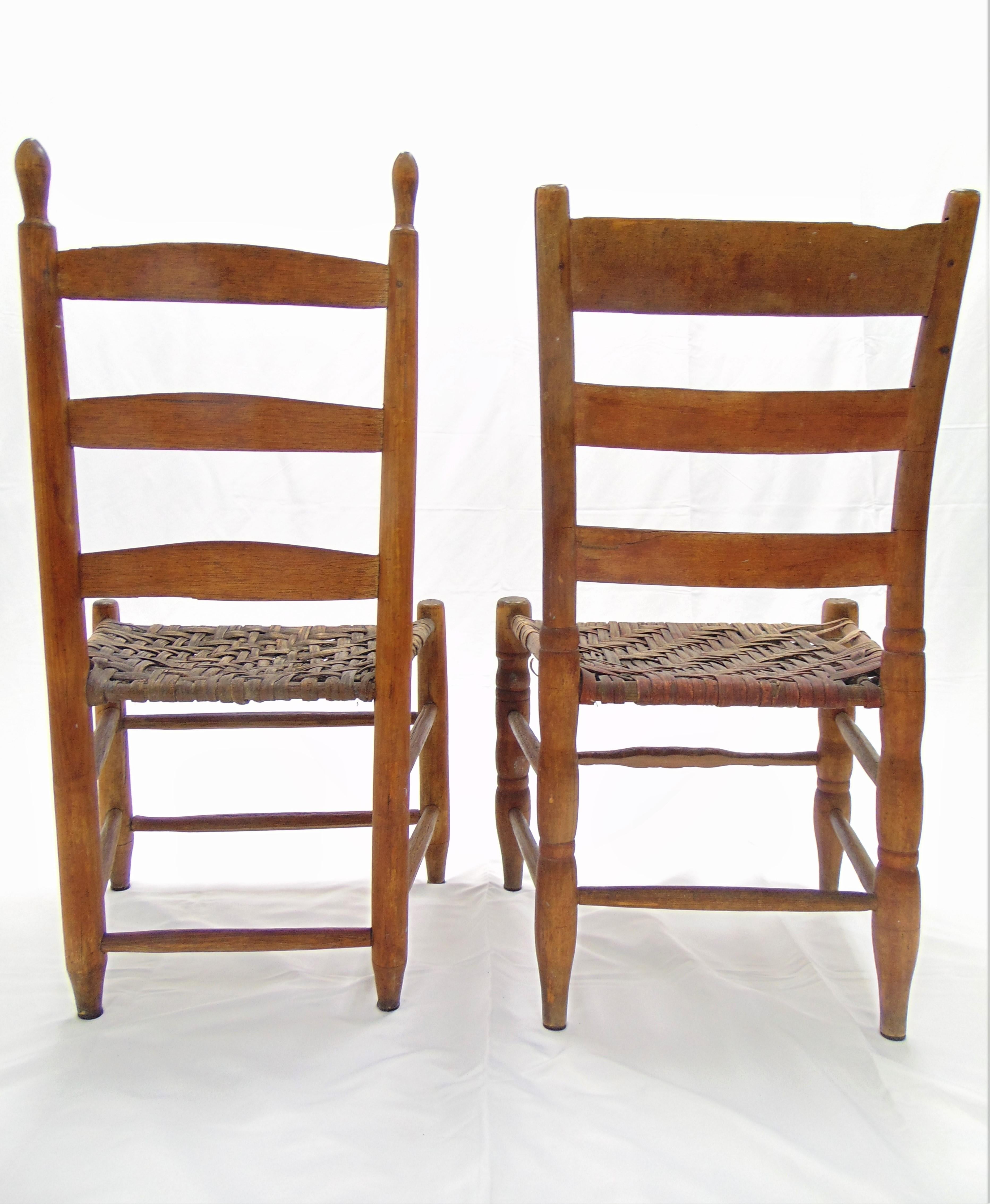 Pair of Antique Primitive Ladder Back and Splint Seats Early 19th Century For Sale 6