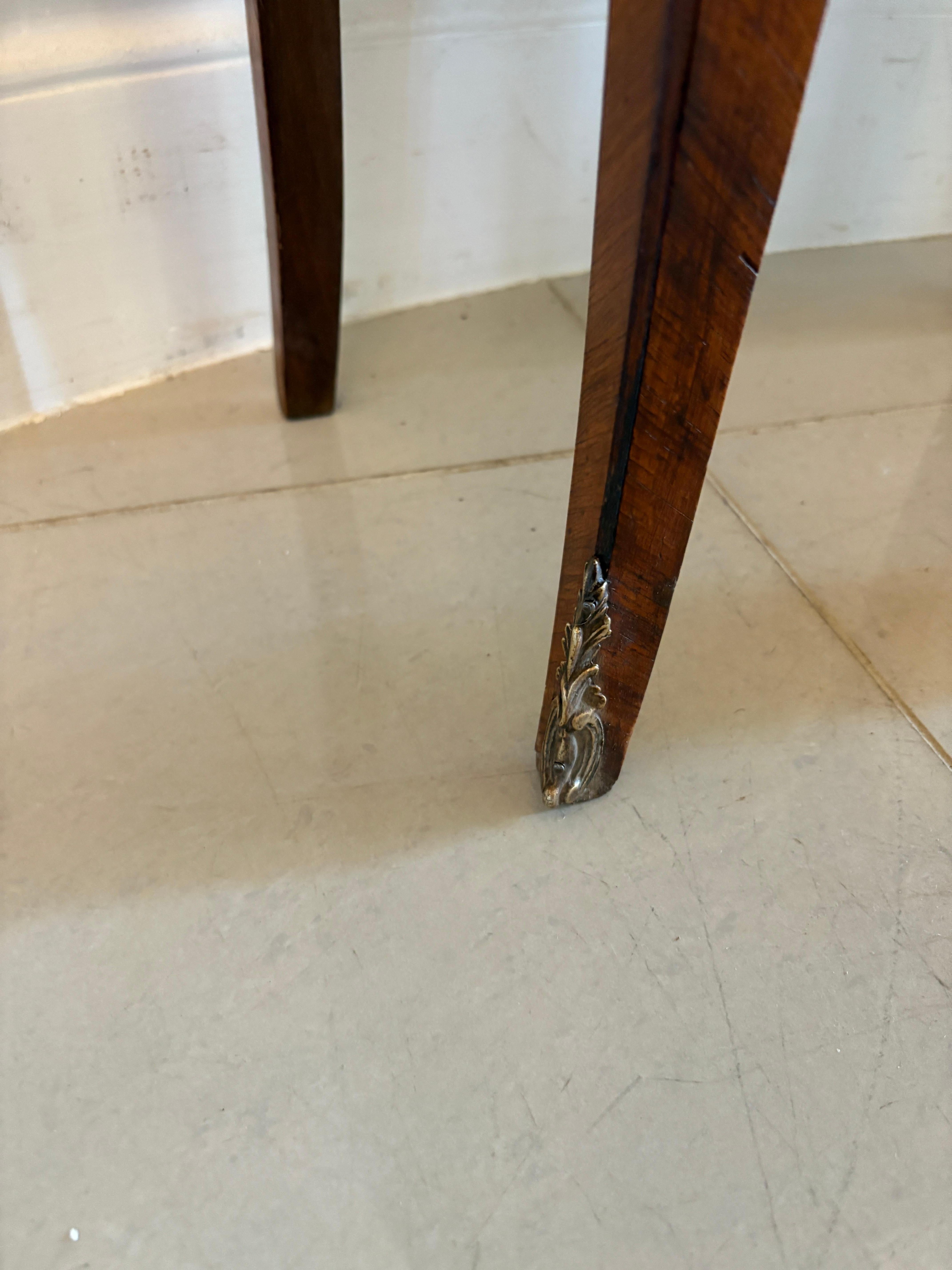 Pair of Antique Quality French Kingwood Marble Top Marquetry Bedside Cabinet For Sale 3