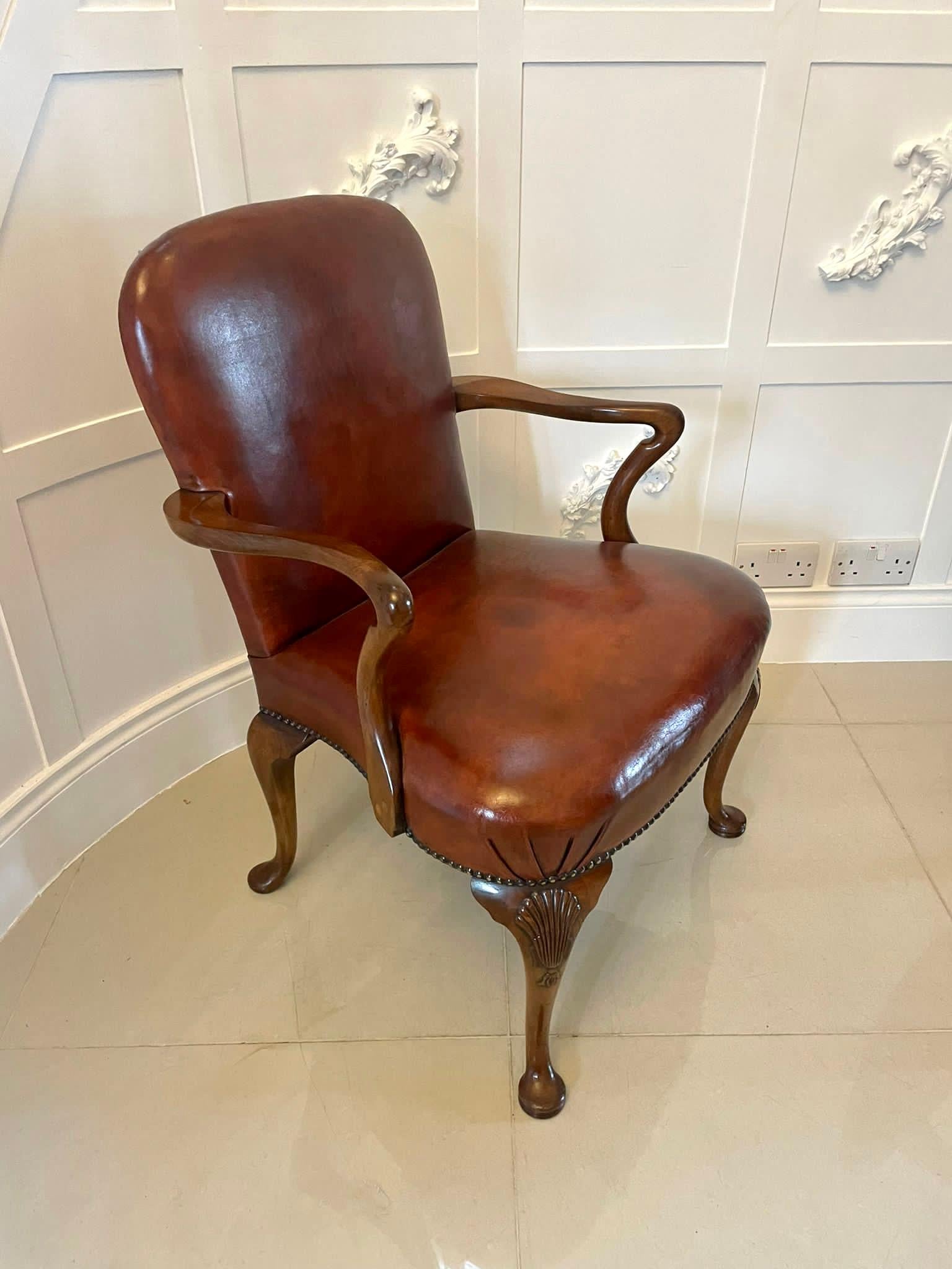Early 20th Century Pair of Antique Quality Leather and Carved Walnut Desk Chairs 