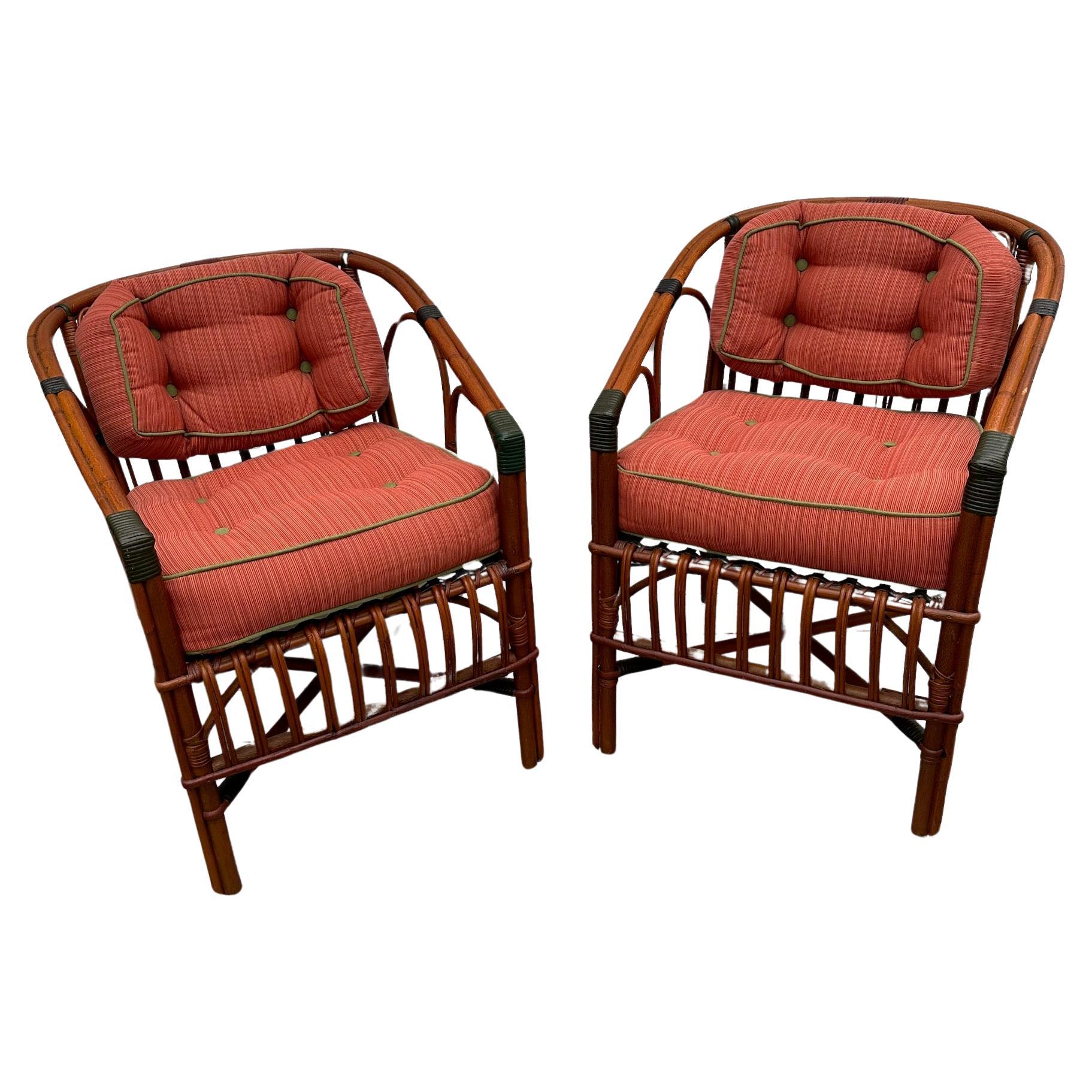 Paar antike Rattan-Arm-/Esszimmerstühle