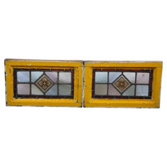 Pareja de ventanas antiguas recuperadas de vidrio emplomado emplomado de guijarros con panel en forma de diamante de 17 pulgadas