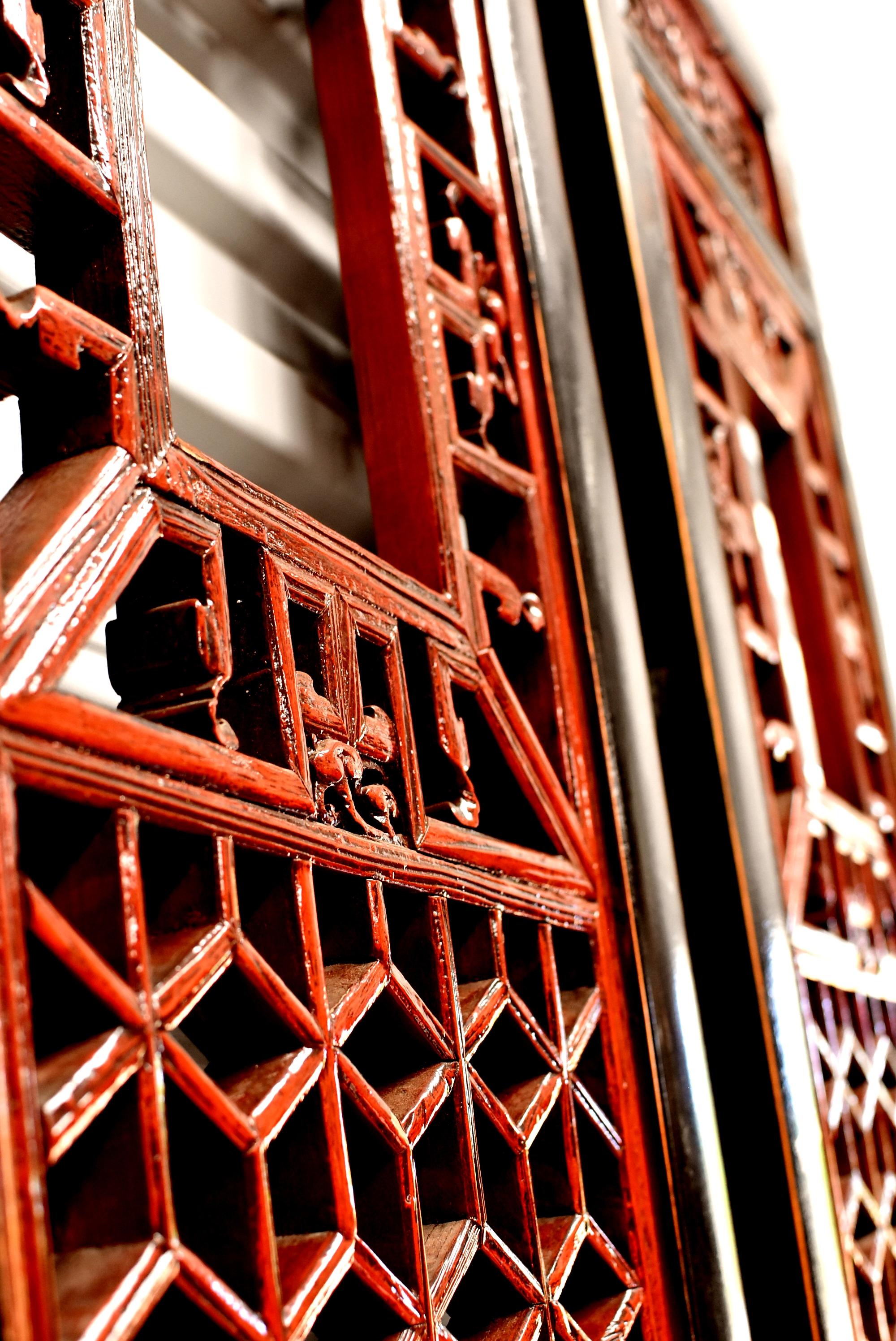 Pair of Antique Red and Black Chinese Screens For Sale 7