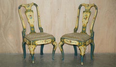 COPPIA DI SEDIE REGENCY ANTICIPATE E TAVOLO ABBINATO DA GLENALMOND ESTATE SCOZIA