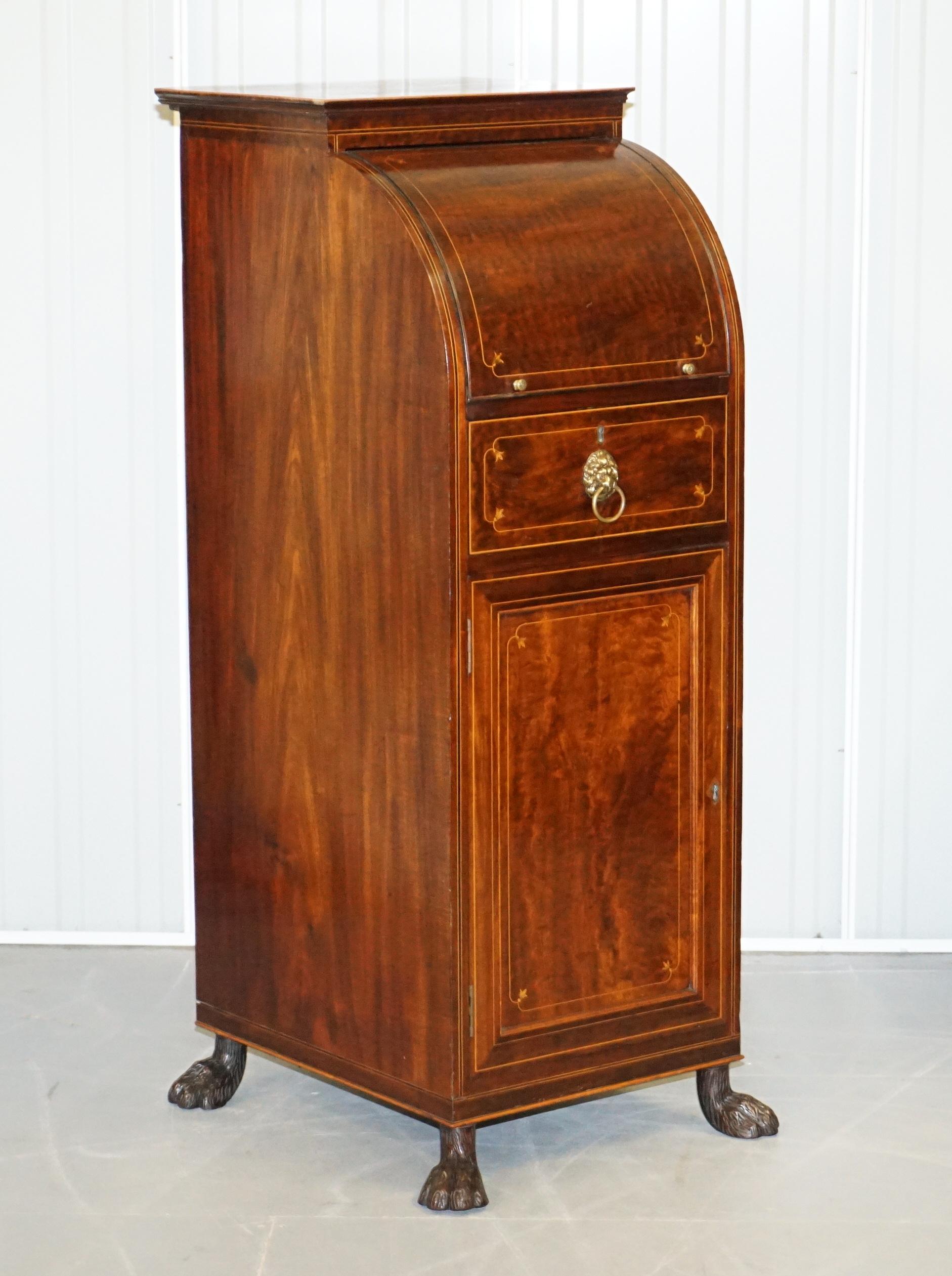 We are delighted to offer for sale this stunning pair of original Antique Regency circa 1810 flamed mahogany pedestal drinks cabinets with gilt bronze fittings

A very good looking and well made pair, these are pretty much the finest quality I