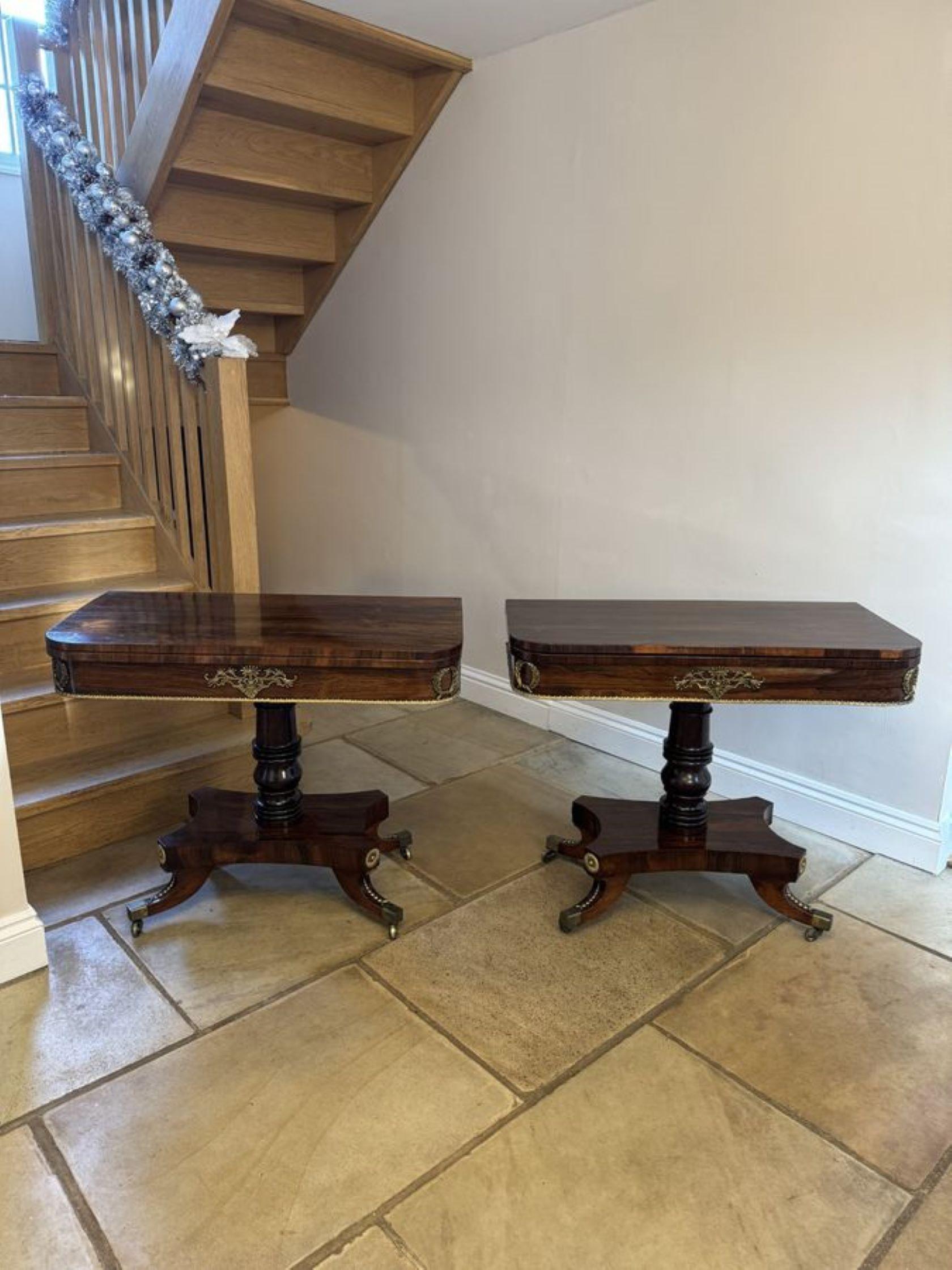 Paire de tables à cartes anciennes de style Régence en bois de rose de qualité exceptionnelle en vente 2